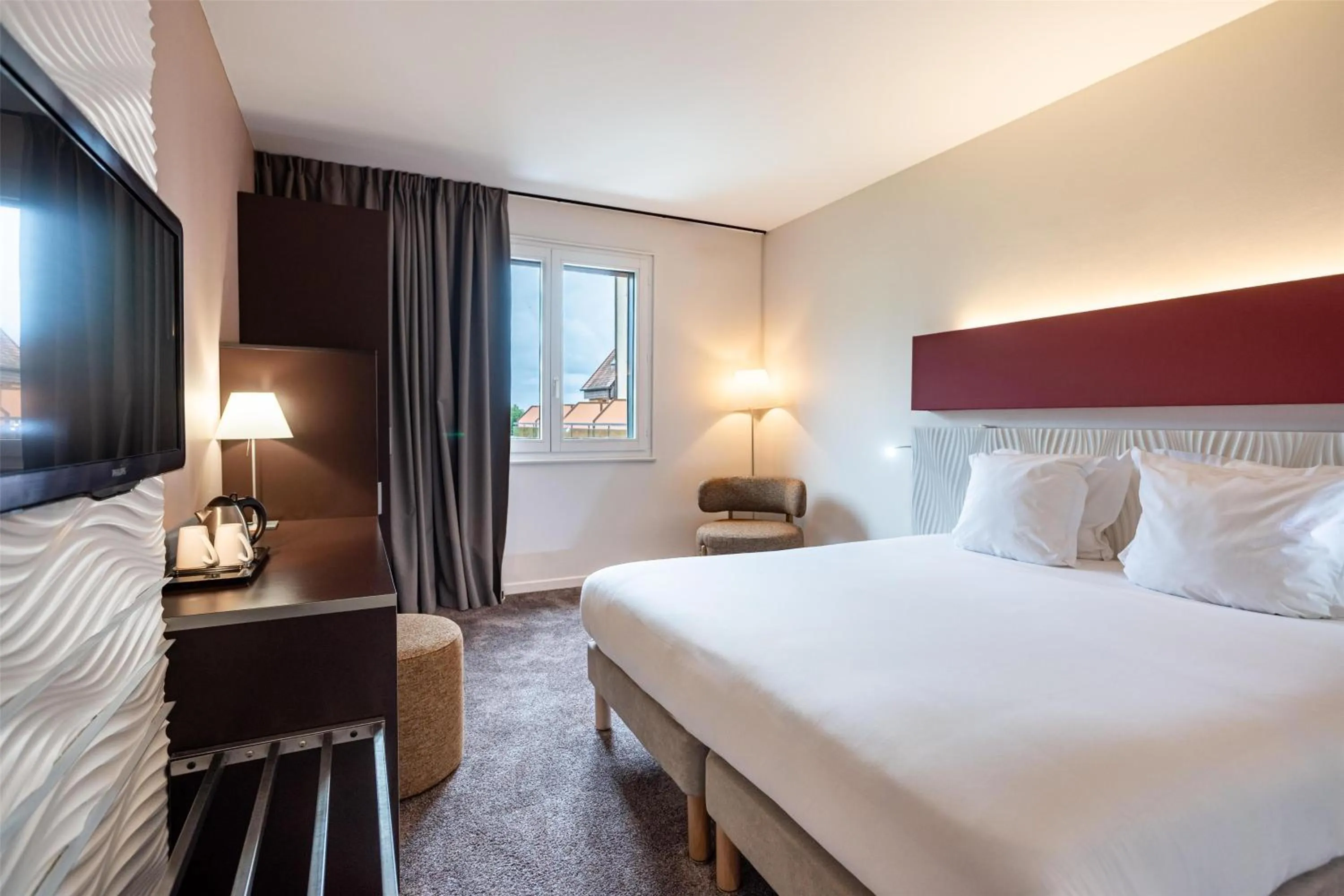 Bedroom, Bed in Hotel L'Europe Colmar, BW Signature Collection