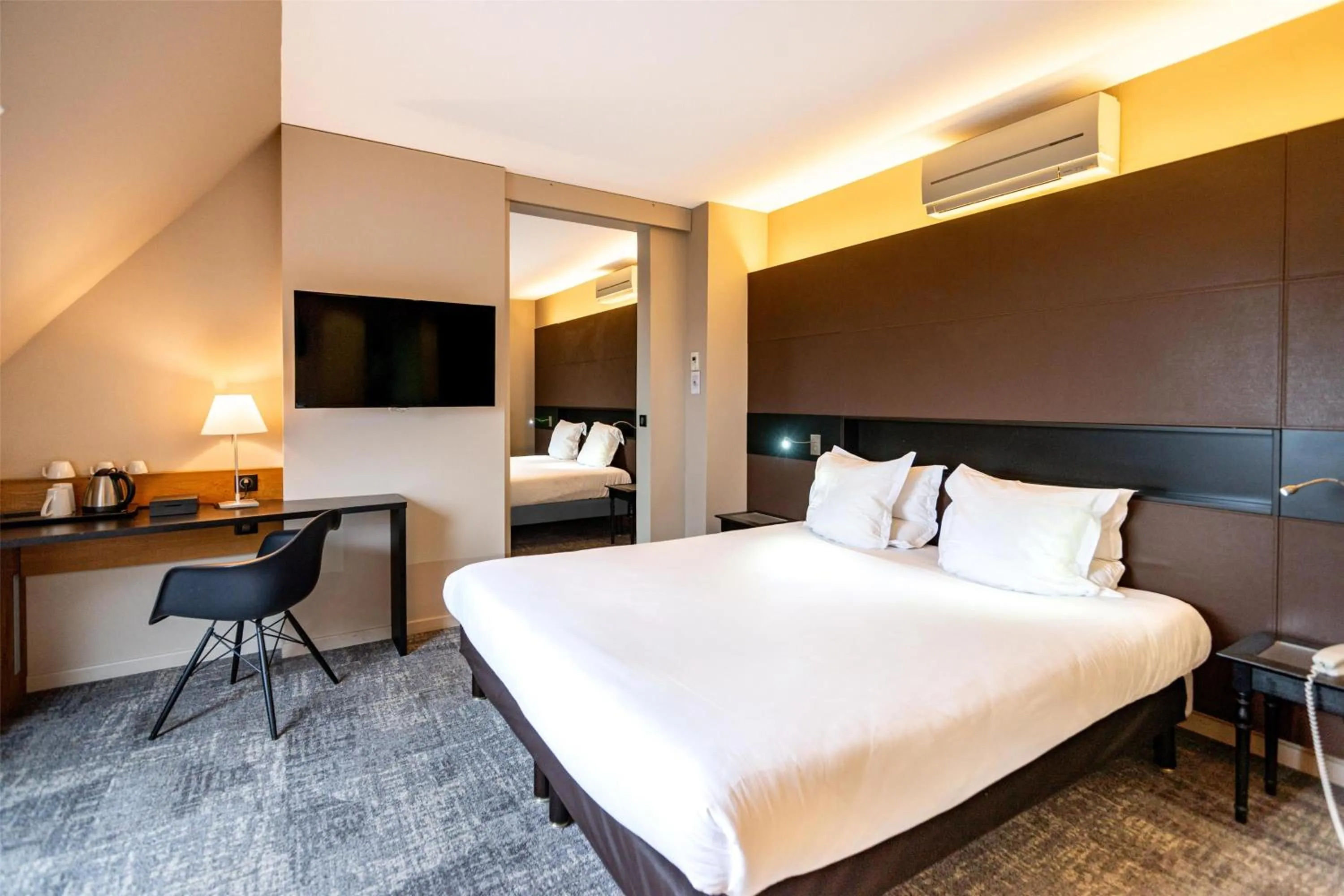 Bedroom, Bed in Hotel L'Europe Colmar, BW Signature Collection