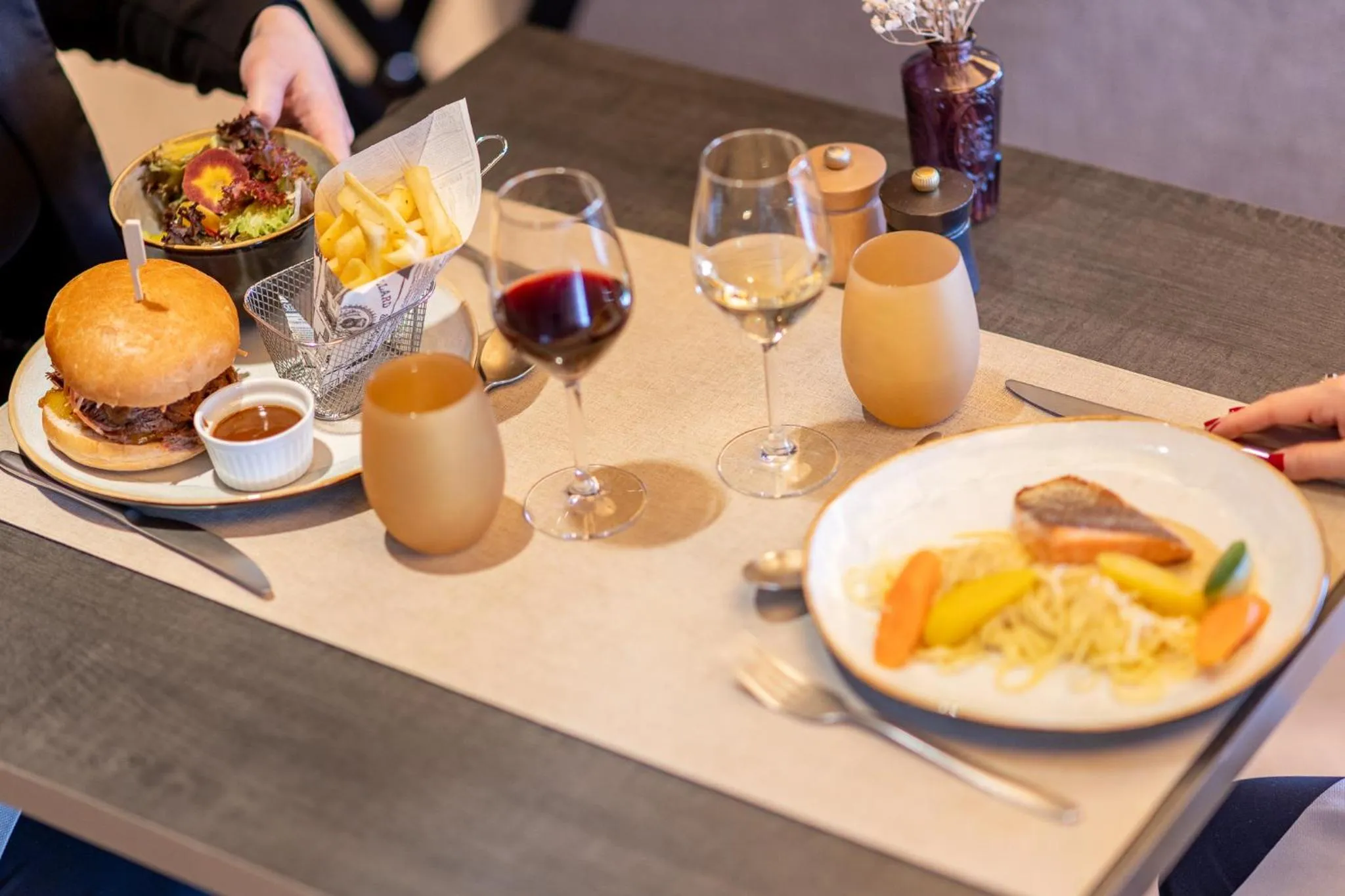 Restaurant/places to eat in Hotel L'Europe Colmar, BW Signature Collection