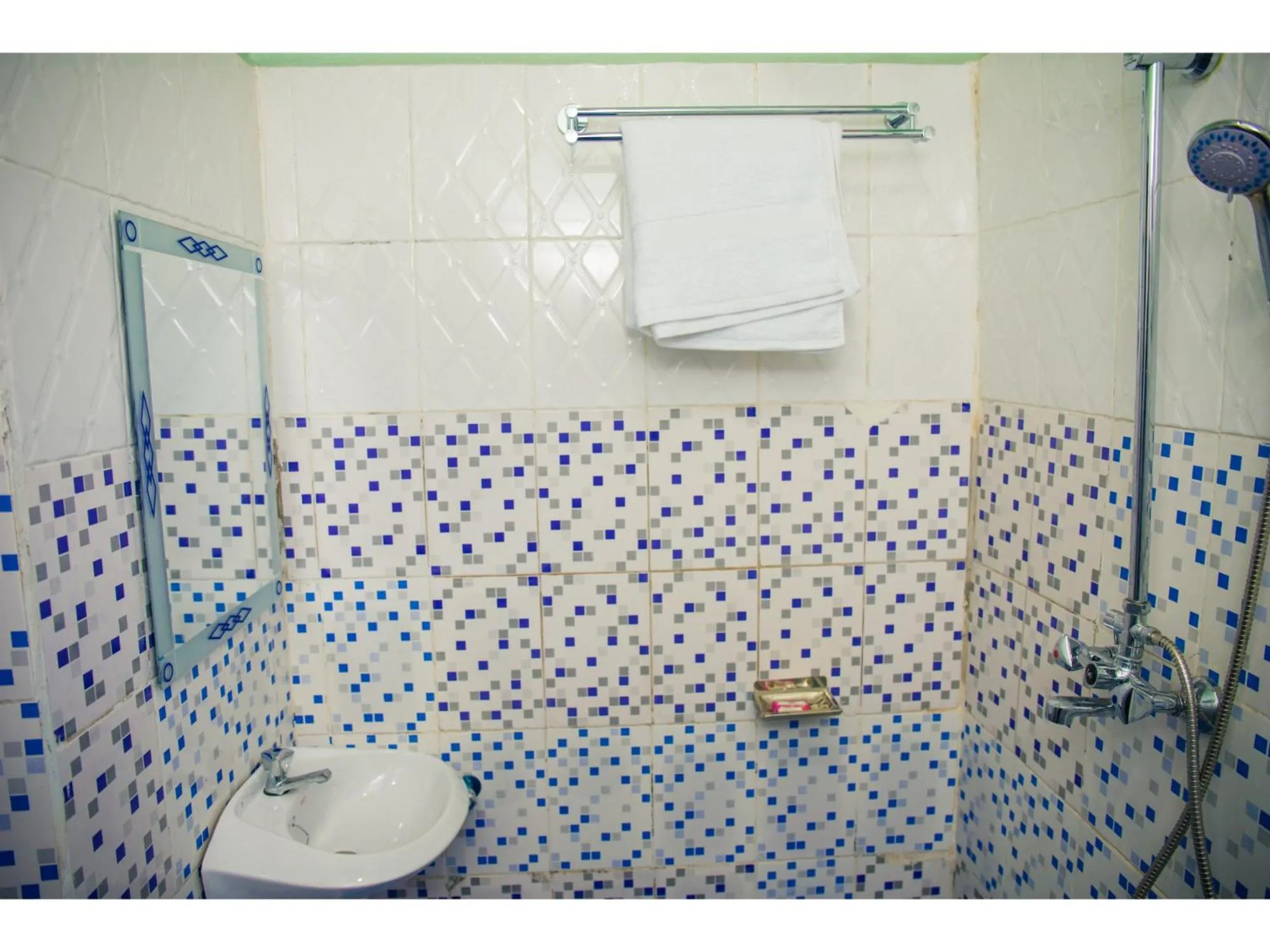 Bathroom in Merona Hotel