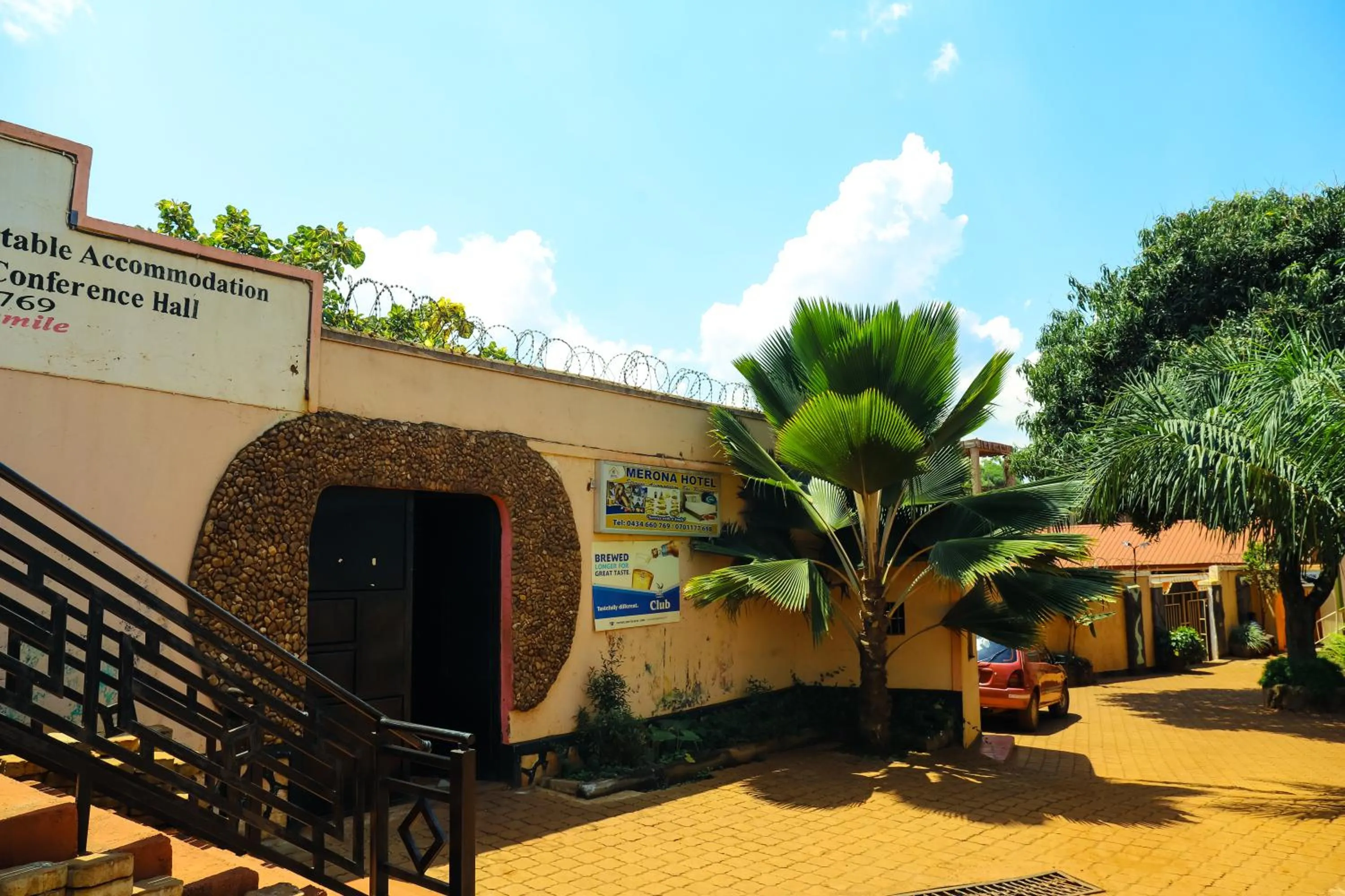 Facade/entrance in Merona Hotel