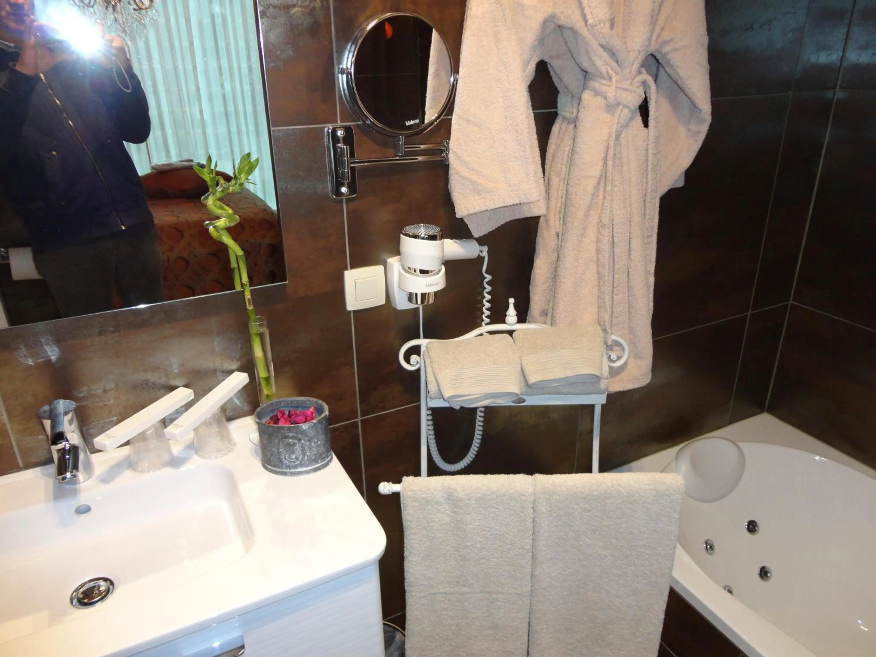 Bathroom in Art Of Dreams Deluxe 4 stars