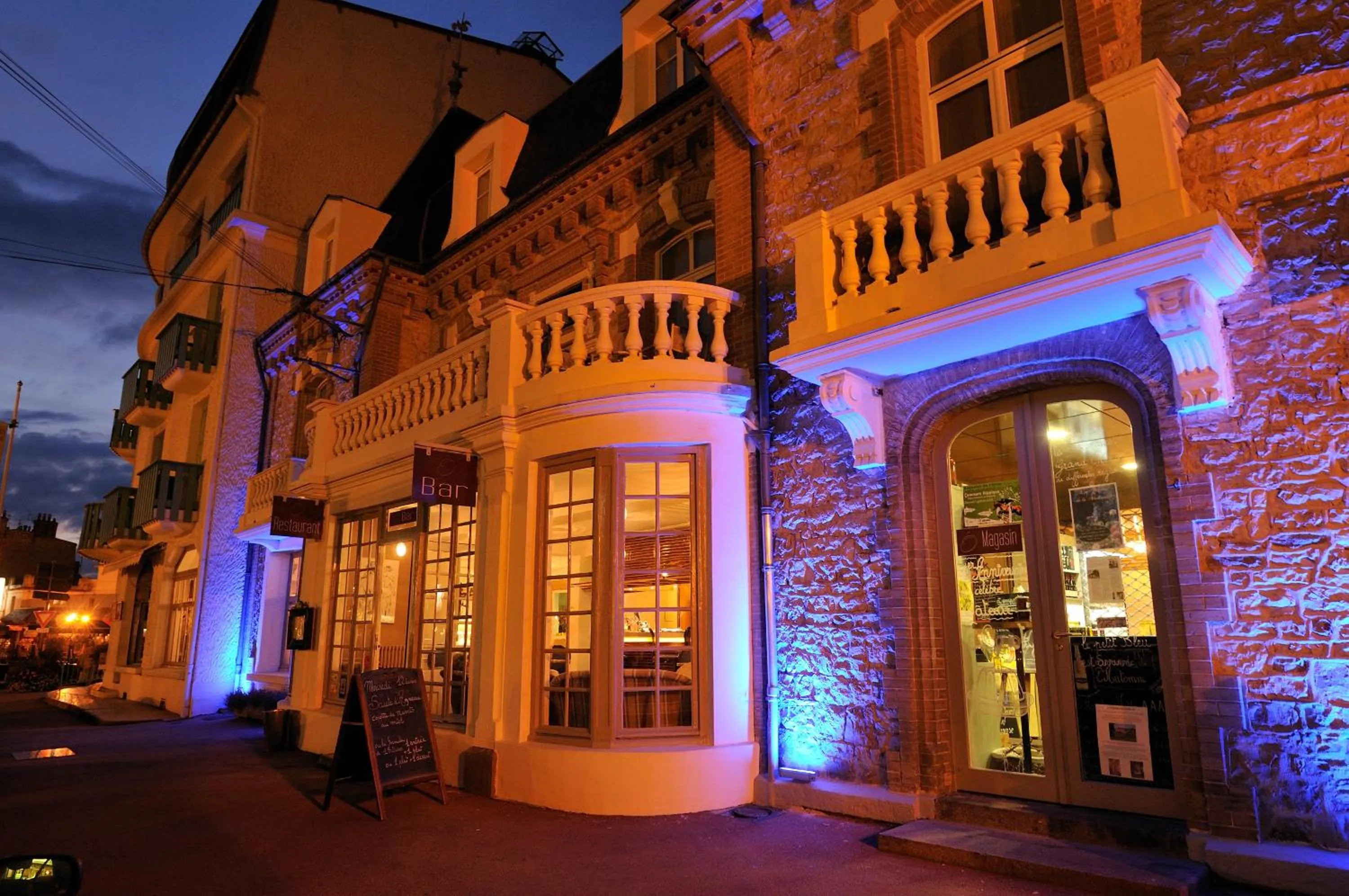 Facade/entrance in The Originals Boutique, Hôtel Ô Gayot, Bagnoles-de-l'Orne