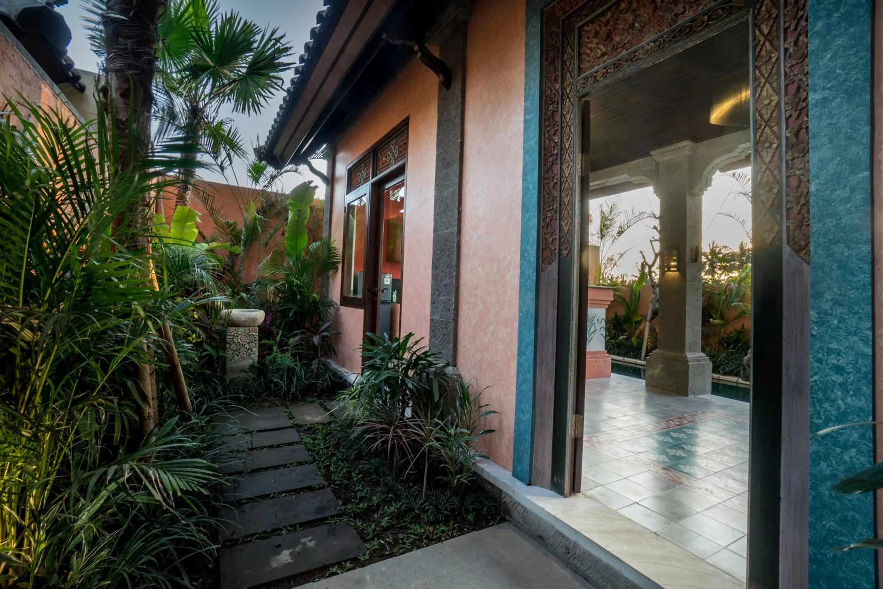 Garden in Villa Tanah Carik by Mahaputra