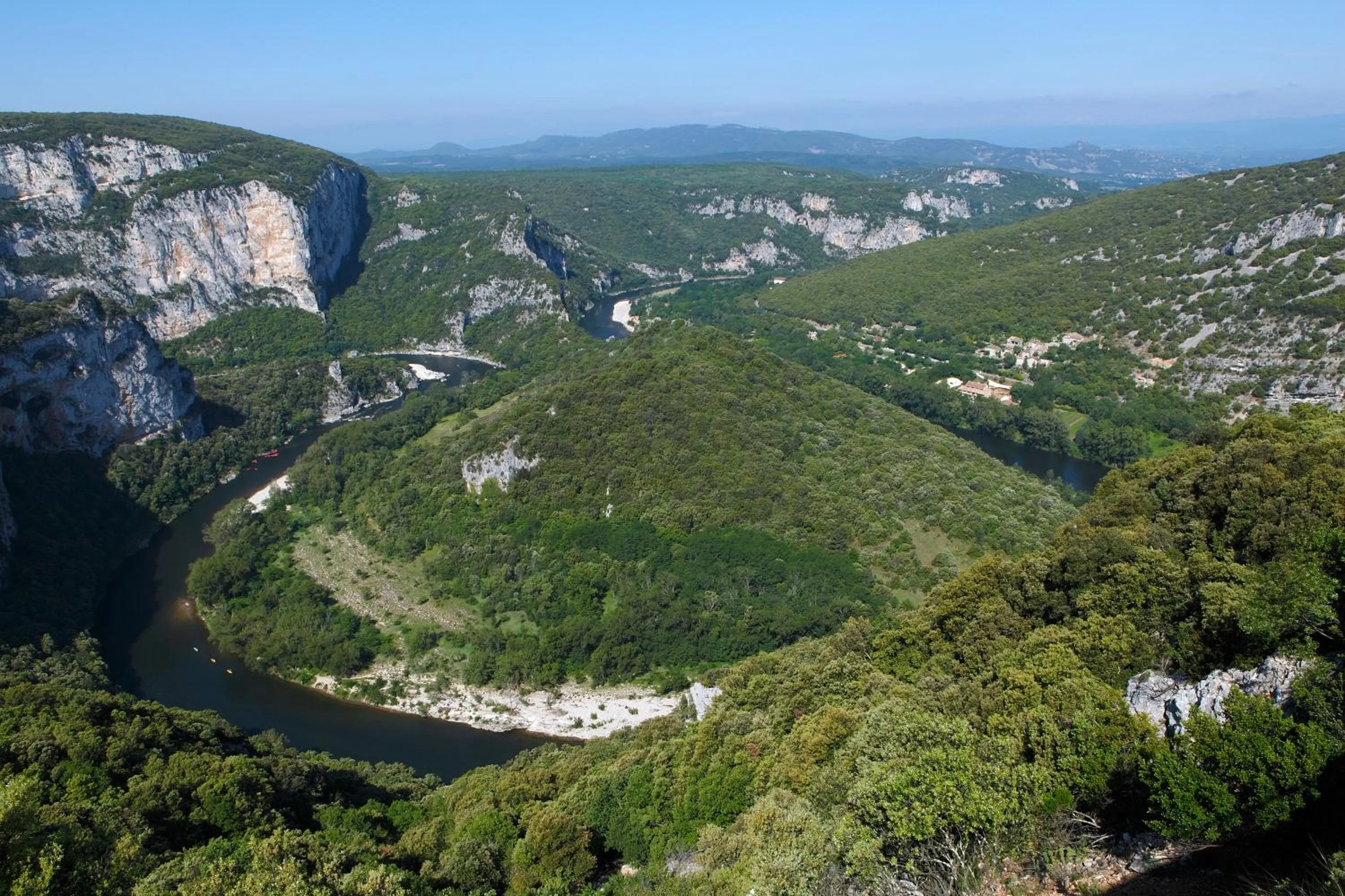 Natural landscape in Vacancéole - Le Domaine de Chames - Pont d'Arc