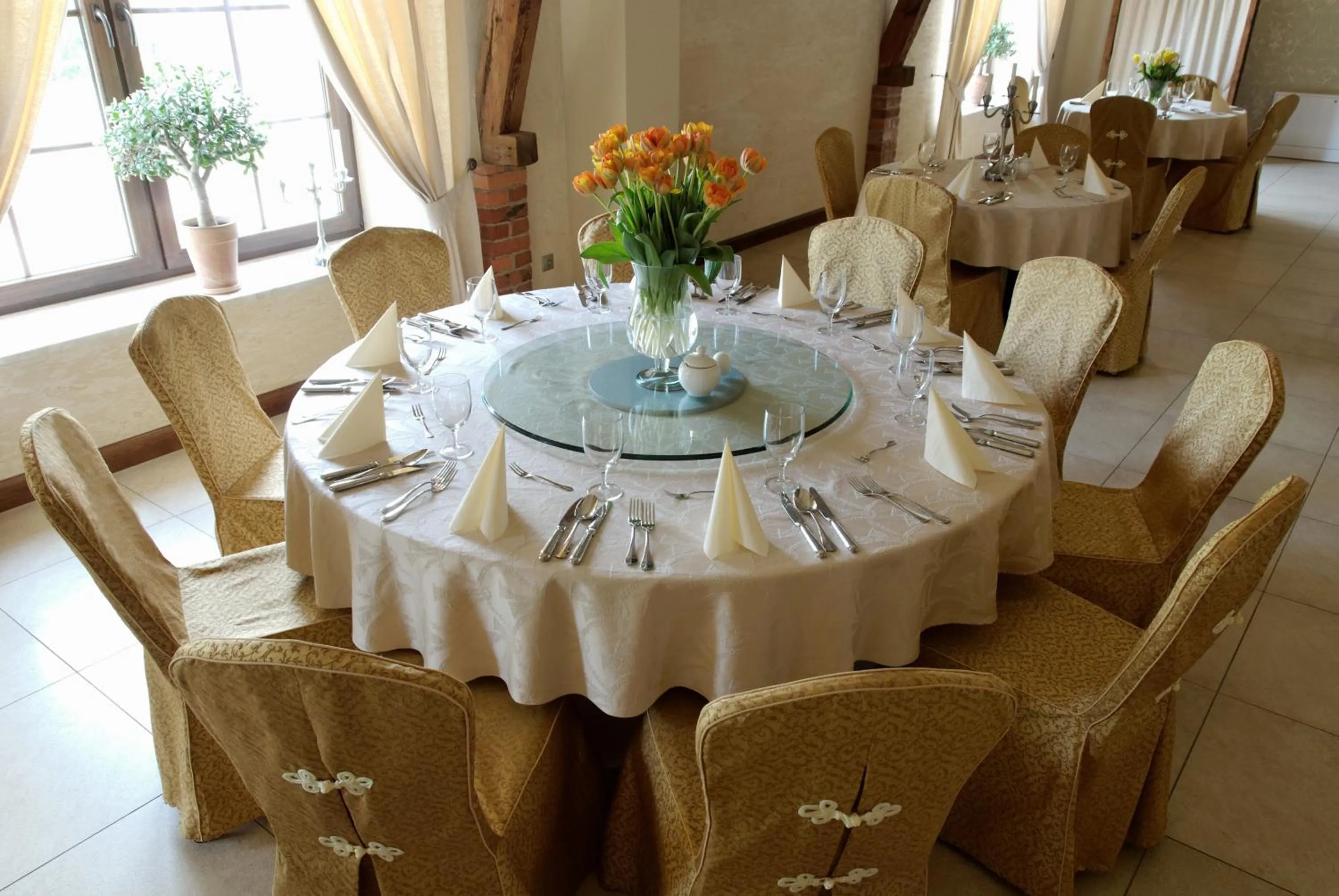 Restaurant/places to eat in Hotel Folwark