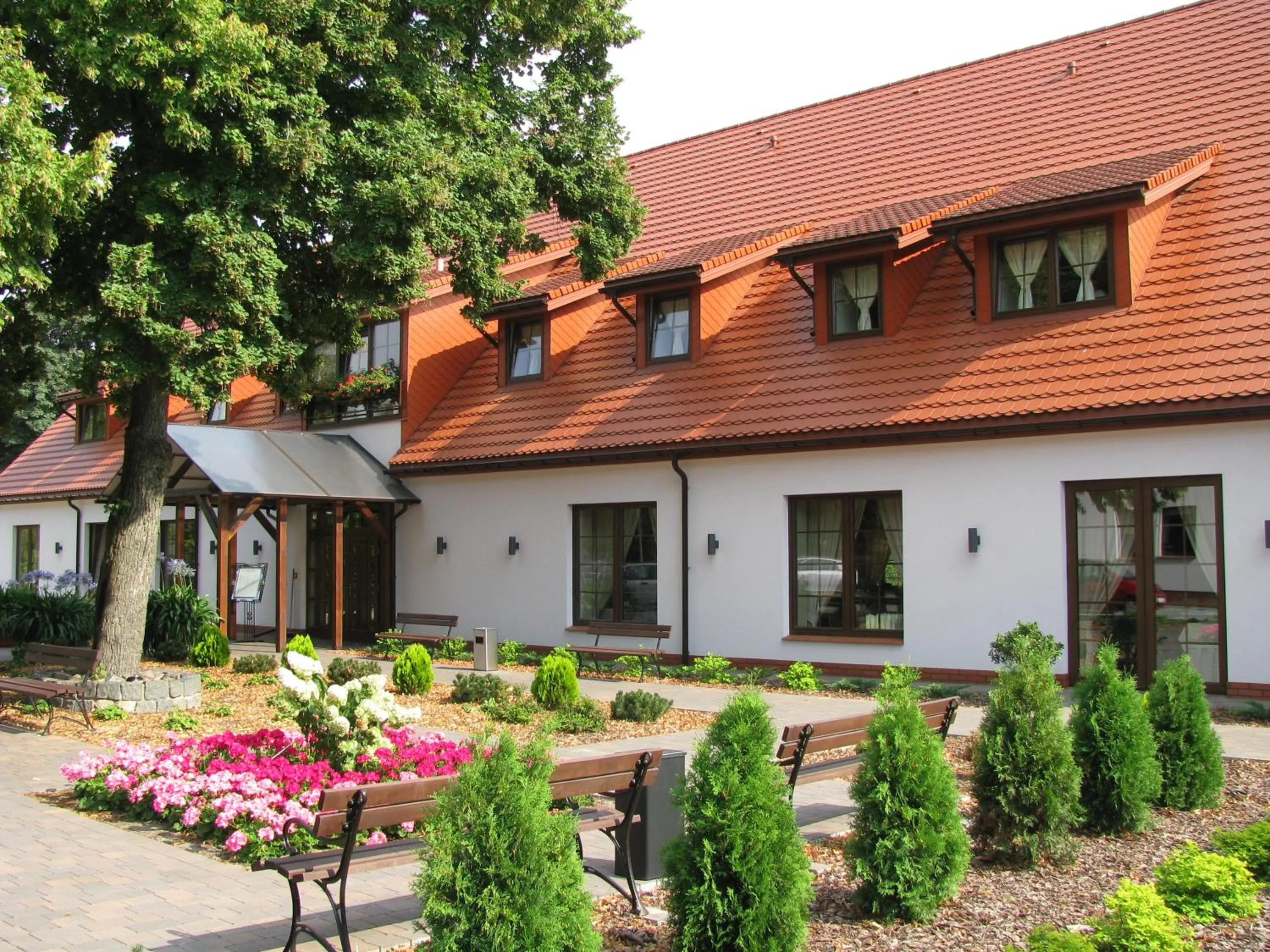 Facade/entrance in Hotel Folwark