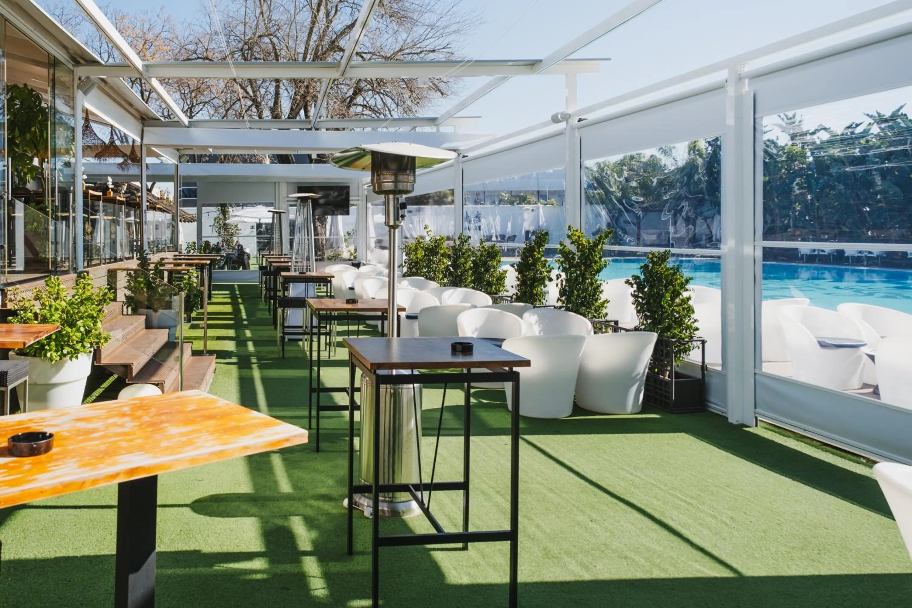 Restaurant/places to eat in Mare Hotel