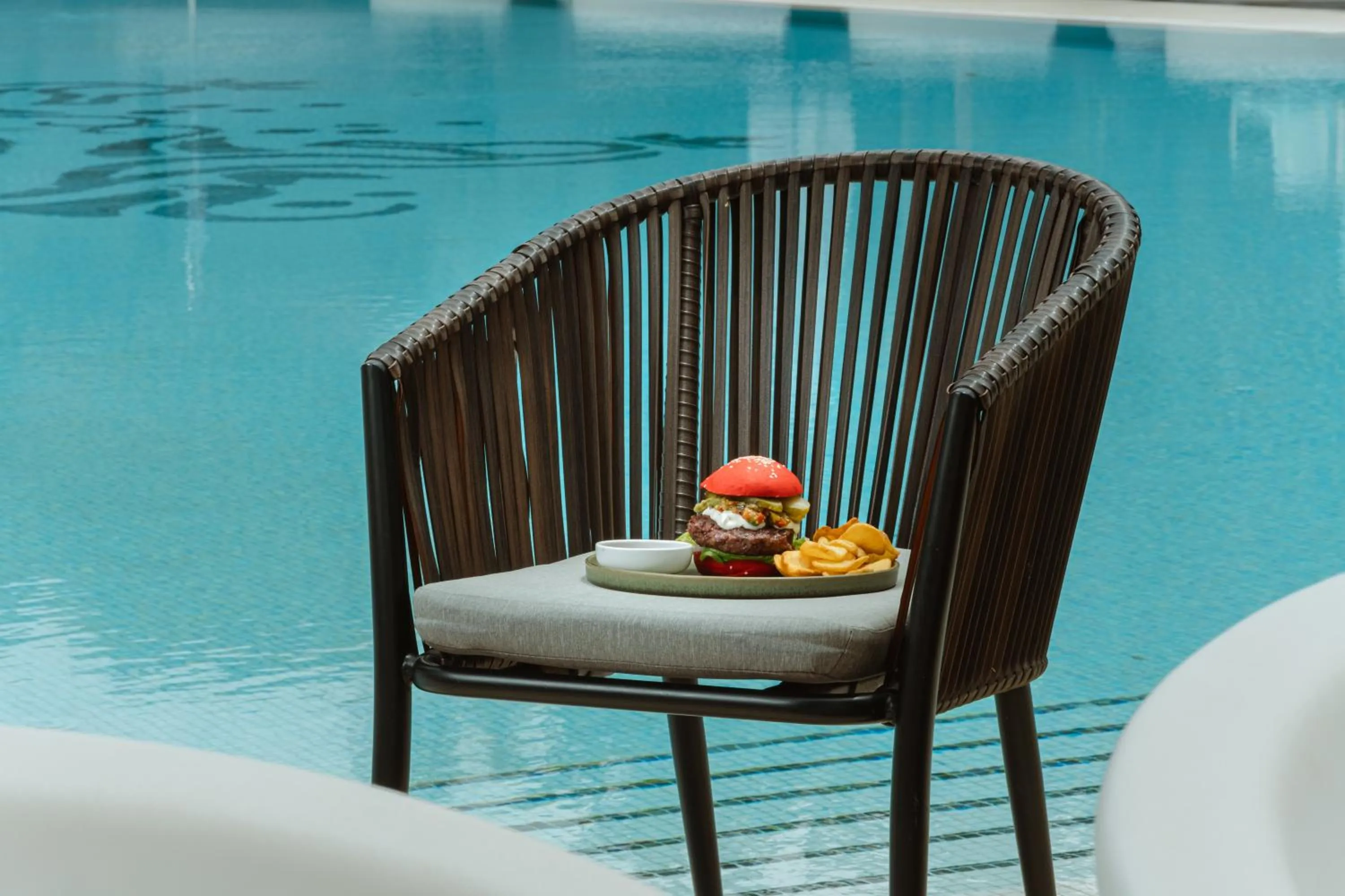 Restaurant/places to eat in Mare Hotel