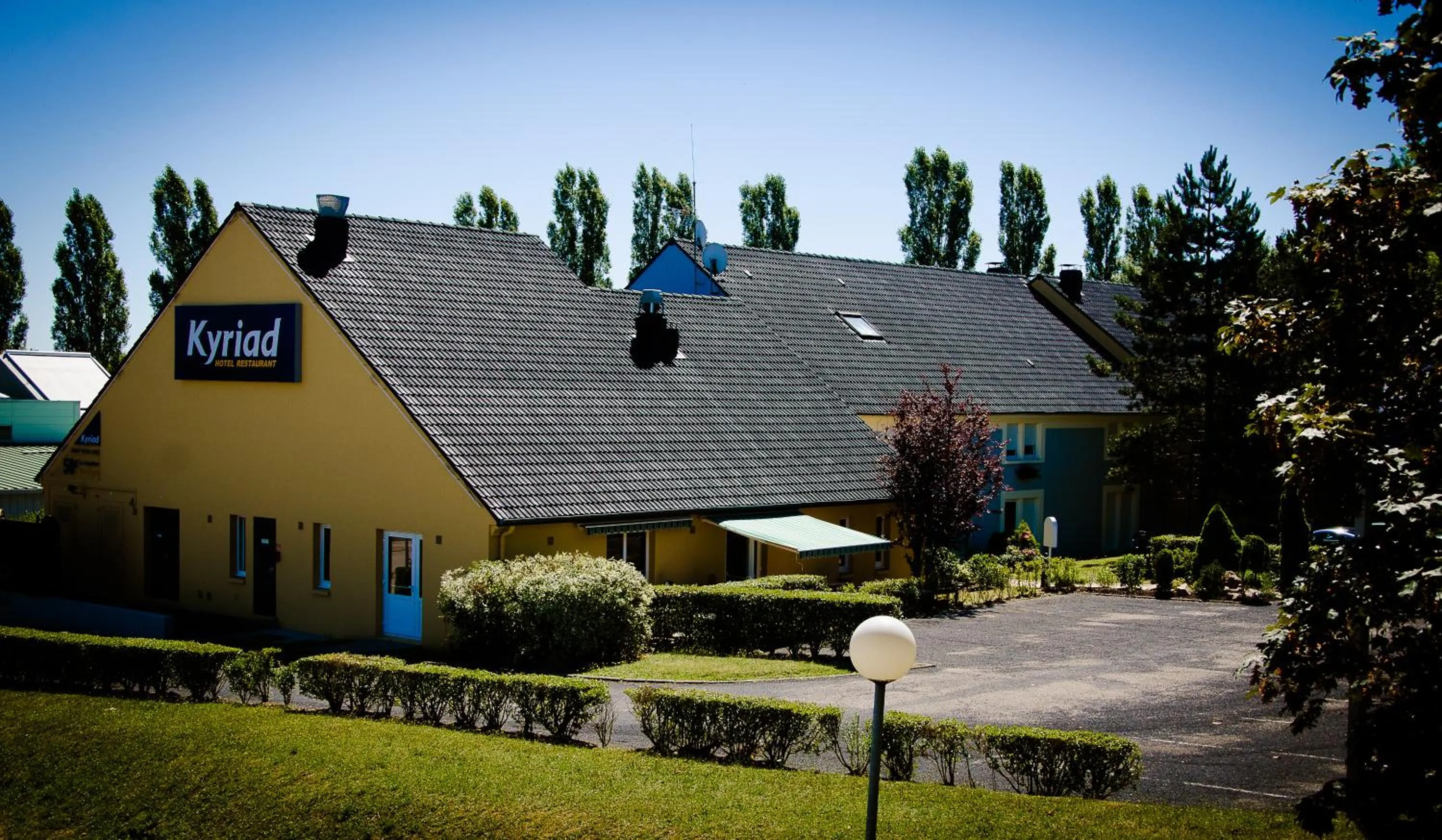 Property building in Kyriad Nancy Sud - Ludres