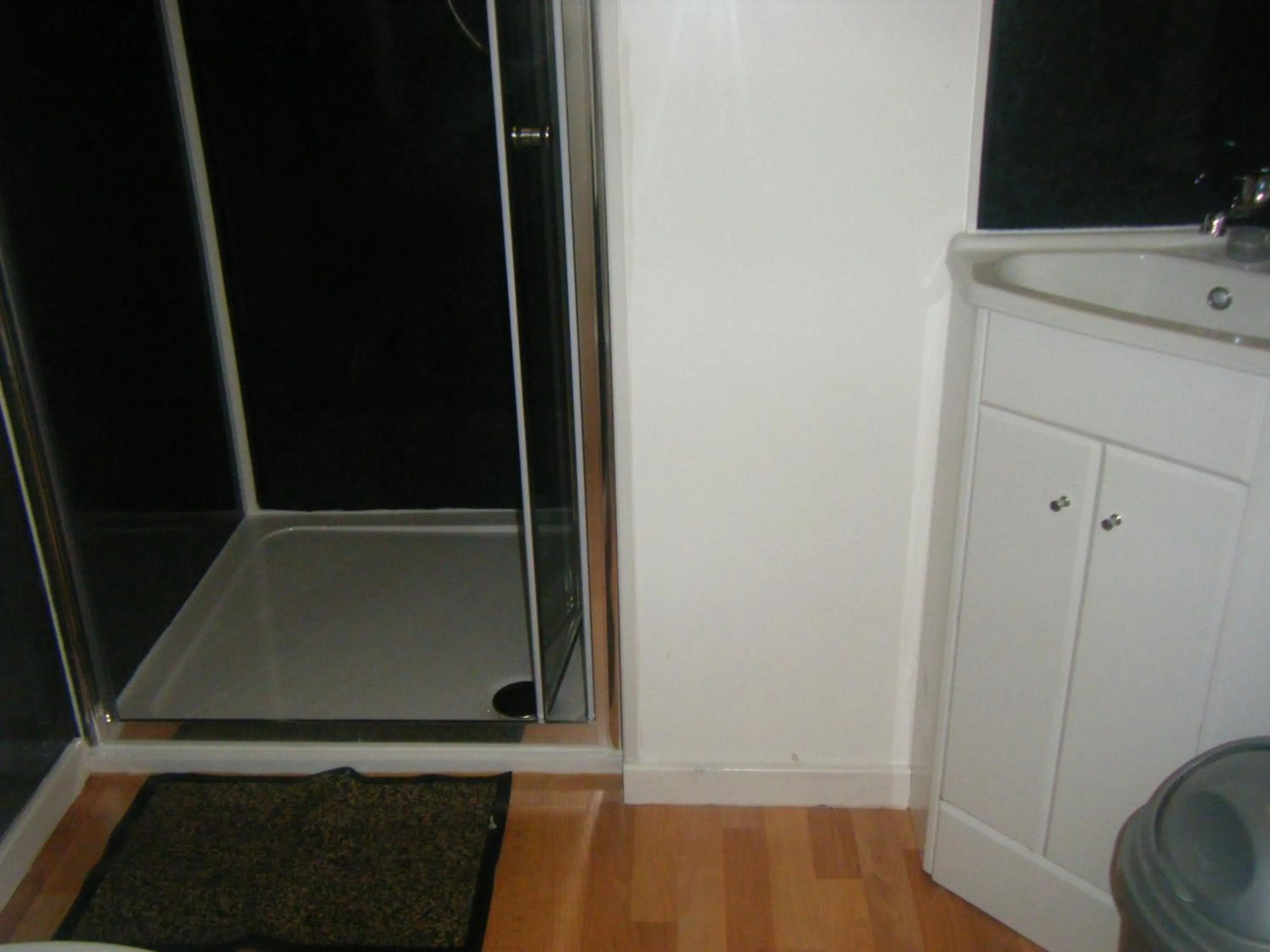 Bathroom in Fairhaven Hotel on Woodfield Road