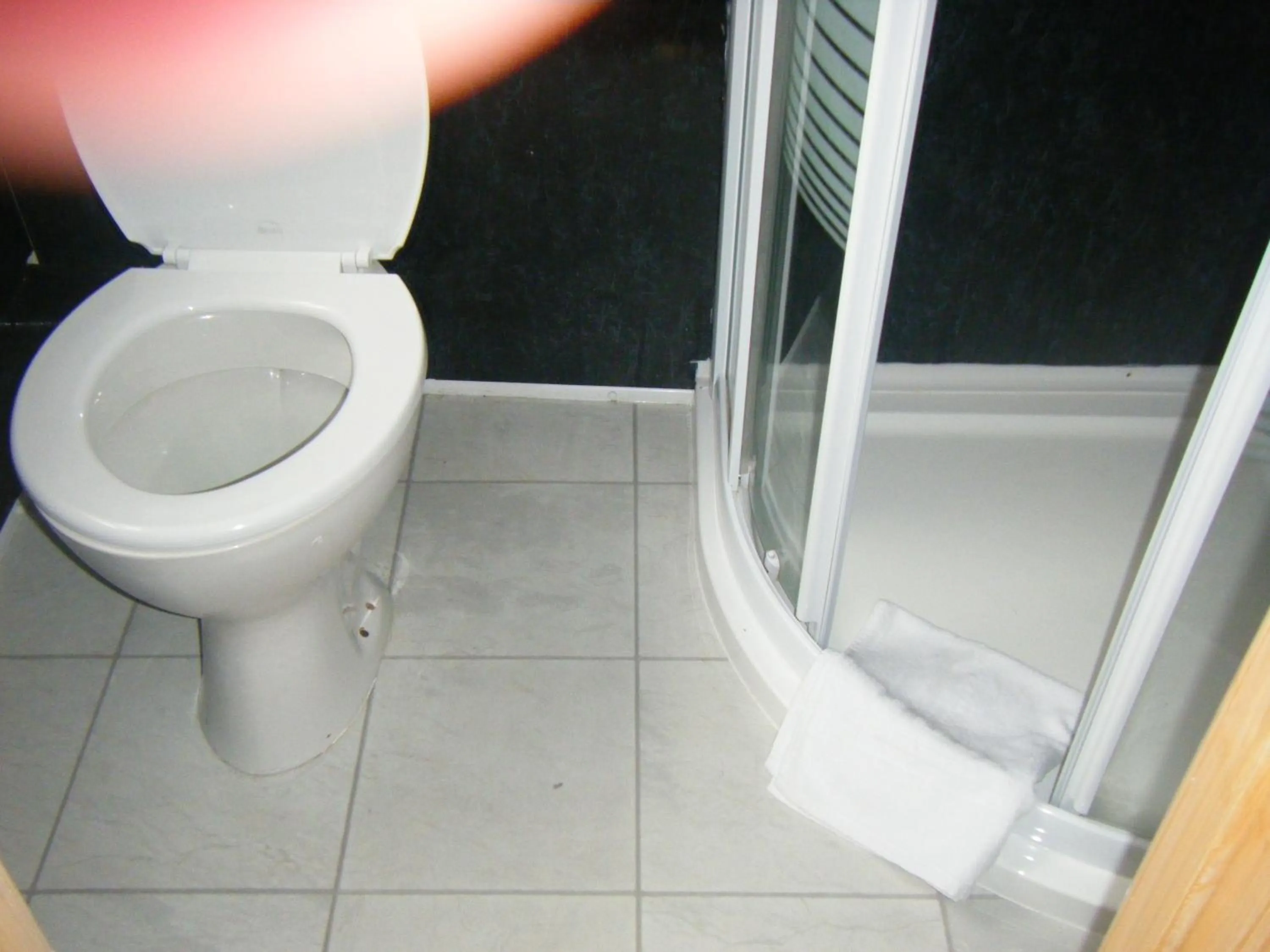 Bathroom in Fairhaven Hotel on Woodfield Road