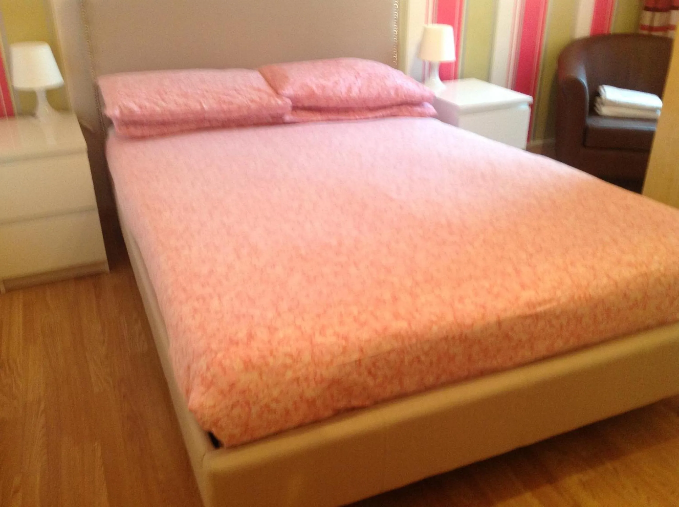 Photo of the whole room, Bed in Fairhaven Hotel on Woodfield Road