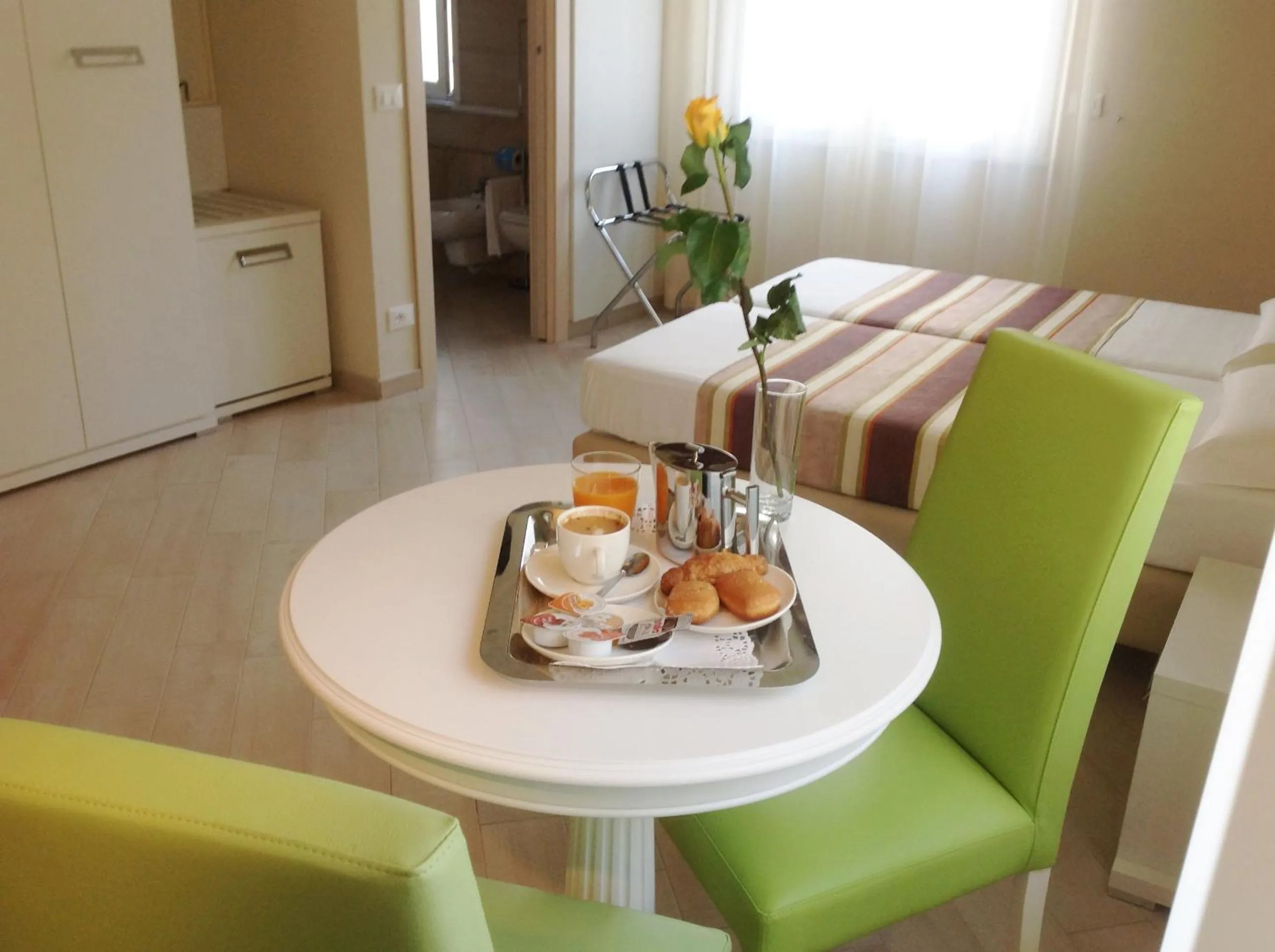 Bedroom, Bed in Hotel Souvenir