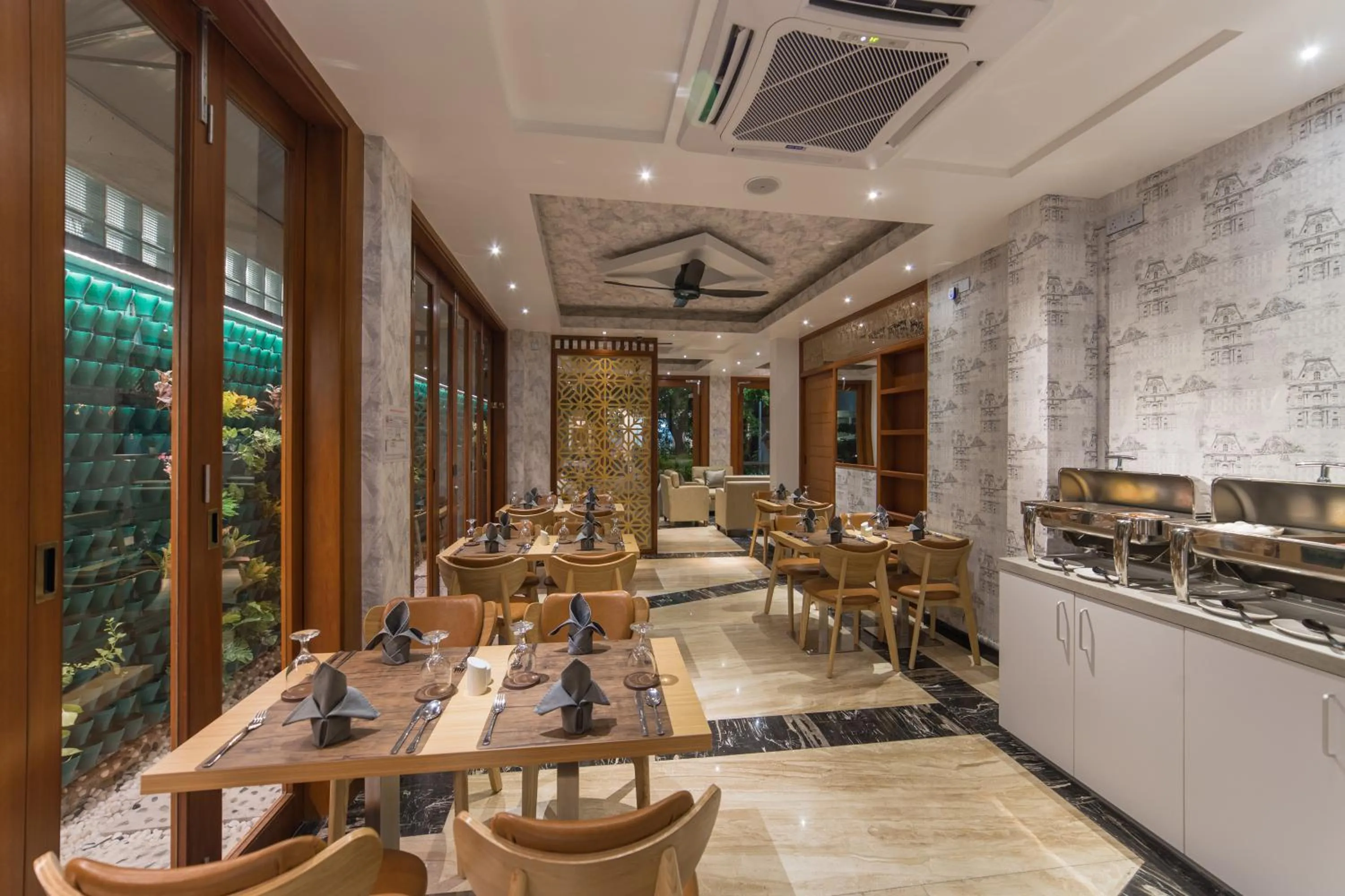 Restaurant/places to eat in Samann Host