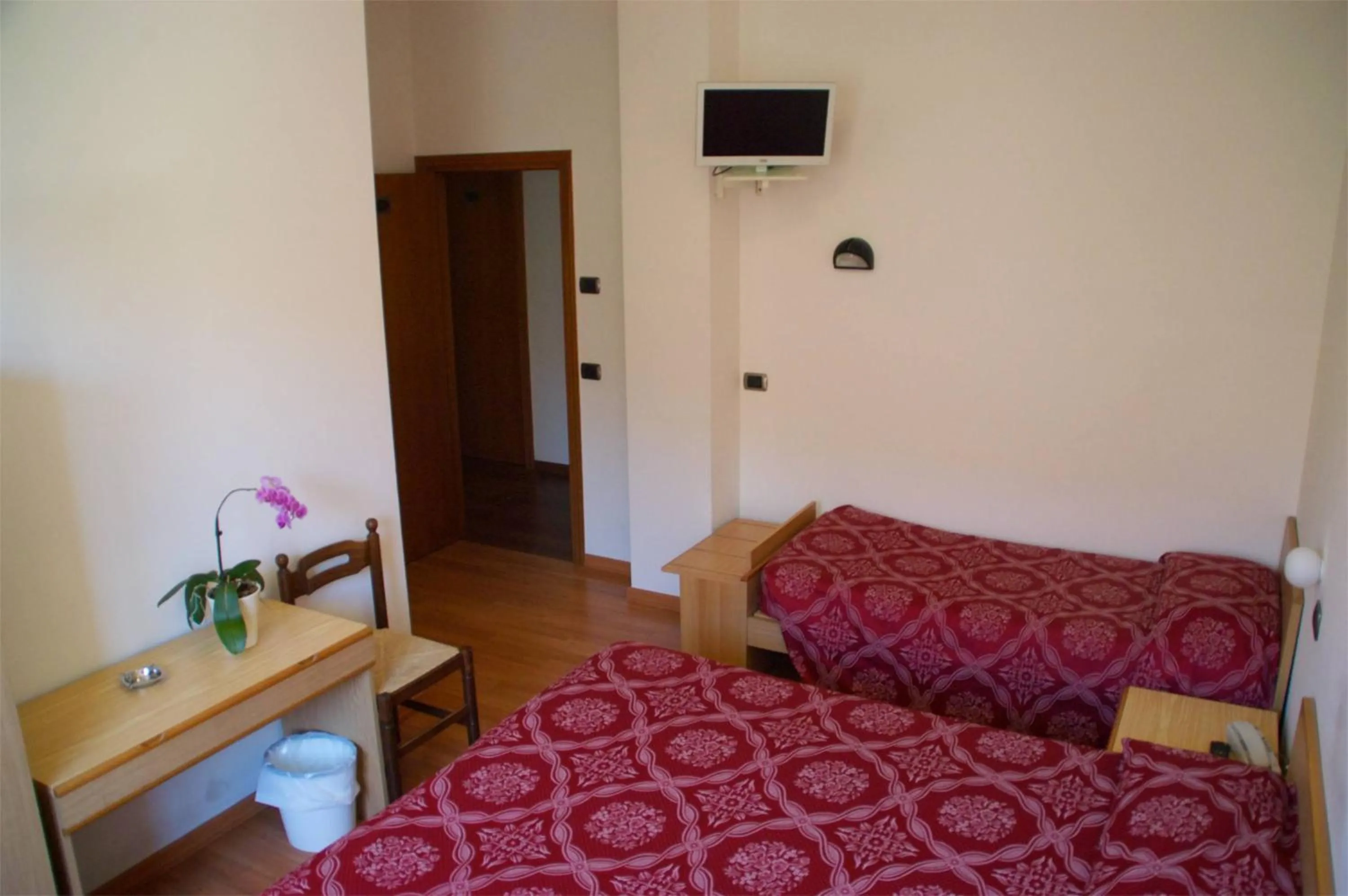 Photo of the whole room, Bed in Hotel Ristorante Anita