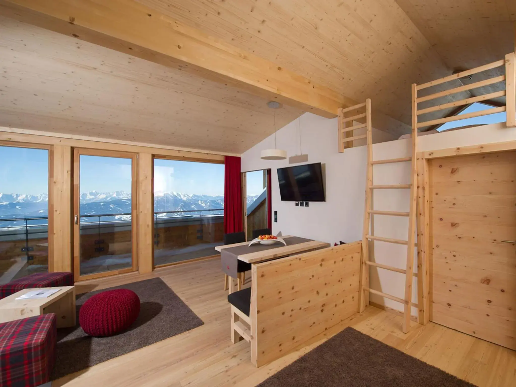 Two-Bedroom Apartment with Balcony and Mountain View in Alpinhotel Pacheiner Two-Bedroom Apartment with Balcony and Mountain View in Alpinhotel Pacheiner