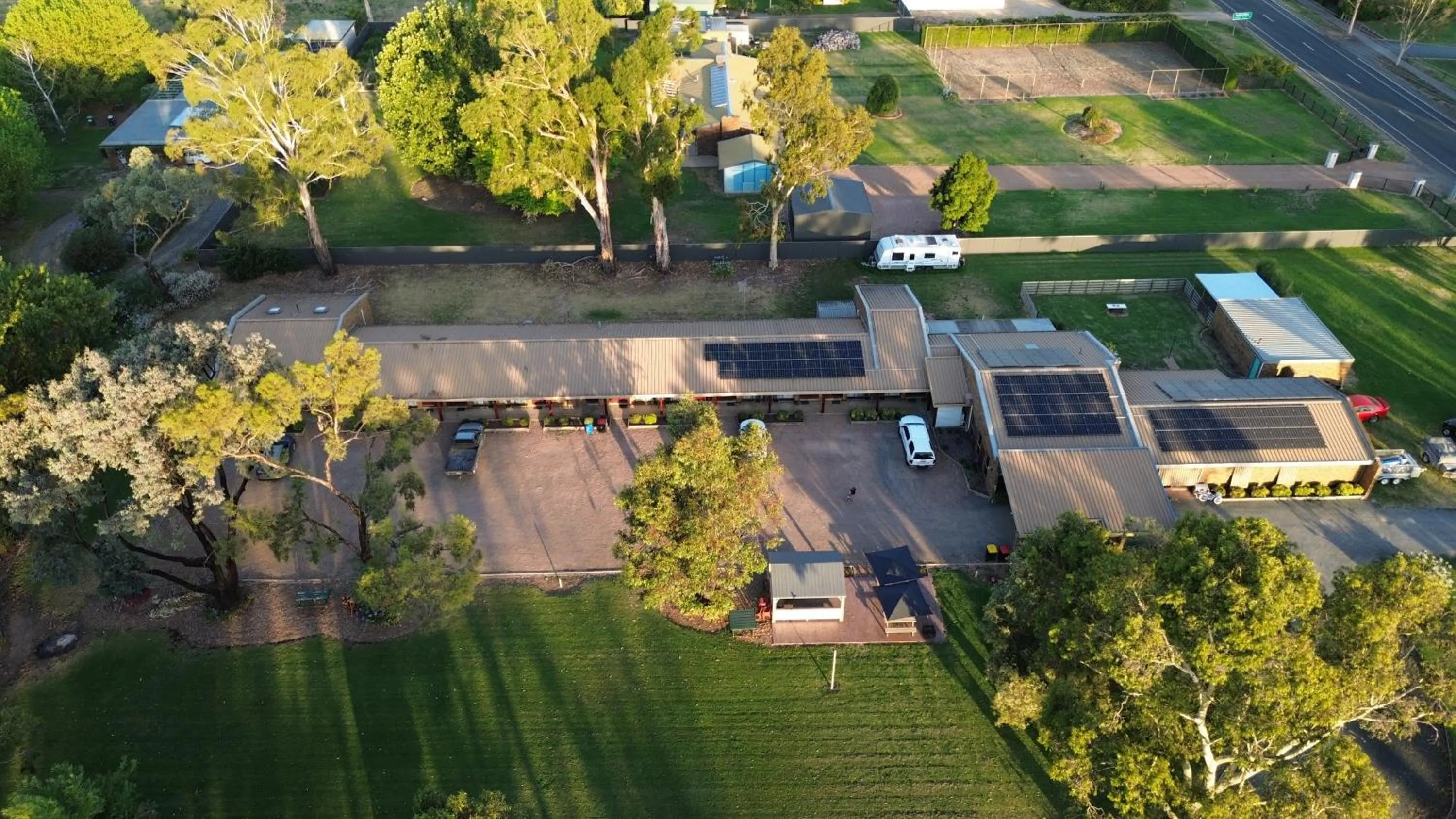 Property building in Tatura Country Motel