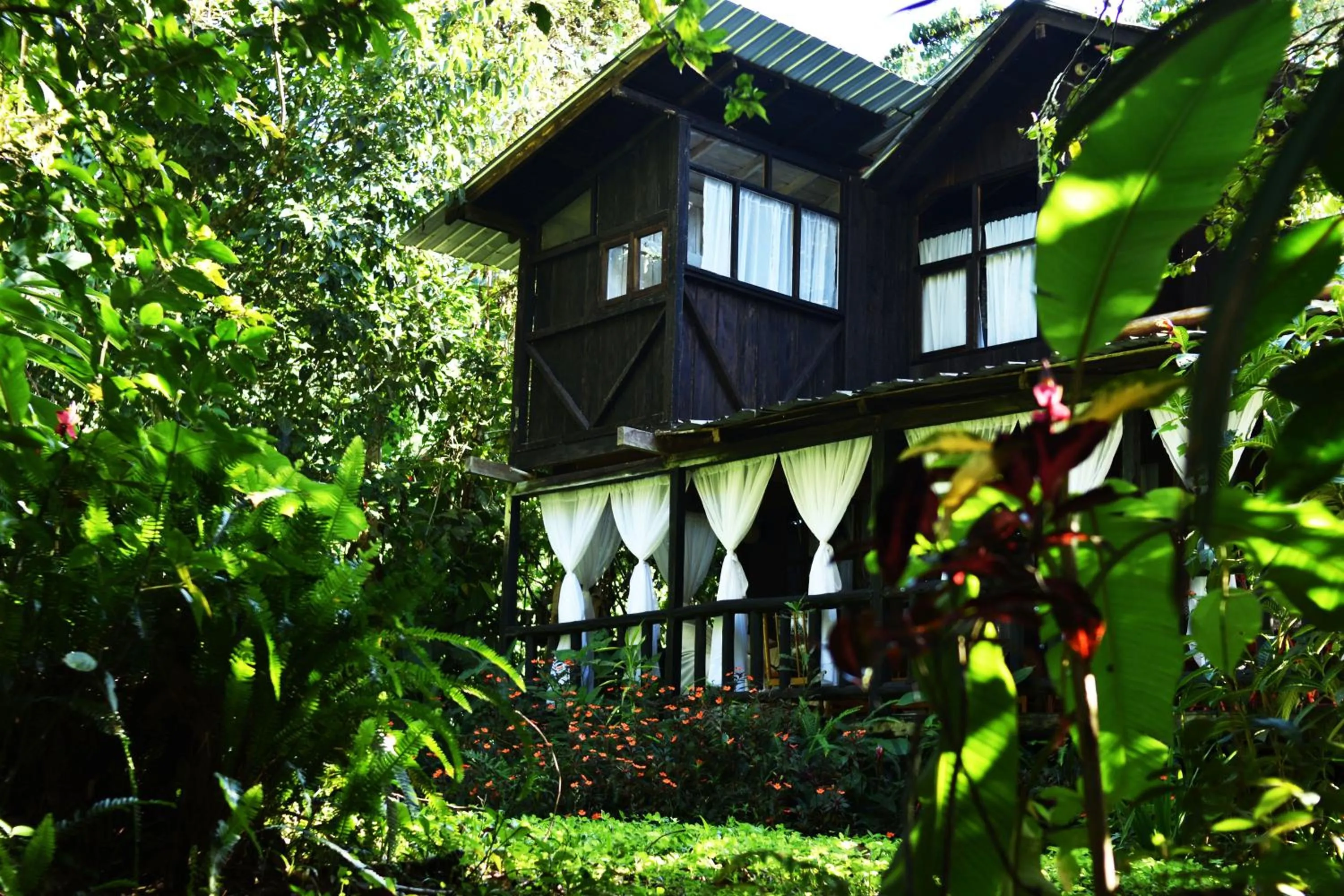 Property building in Casa de Piedra