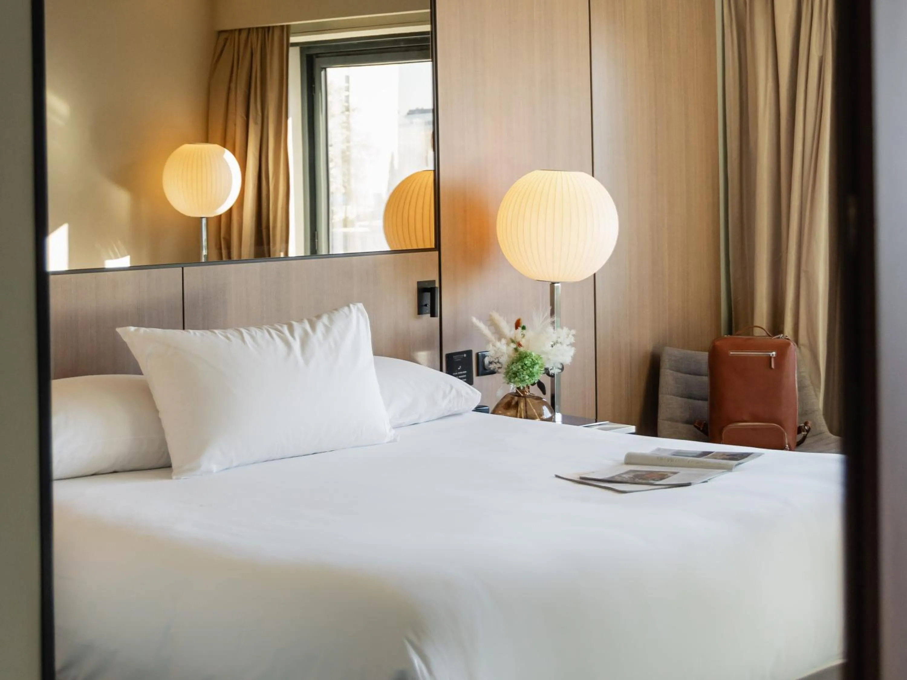 Bedroom, Bed in Pullman Bordeaux Lac