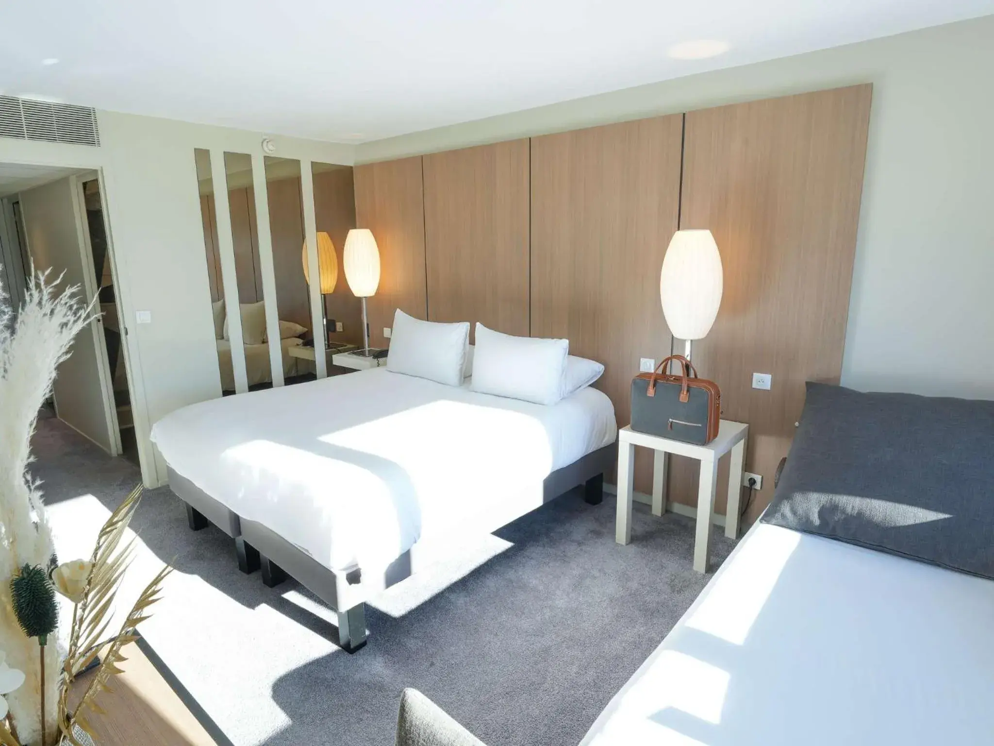 Superior Family Room in Pullman Bordeaux Lac Superior Family Room in Pullman Bordeaux Lac