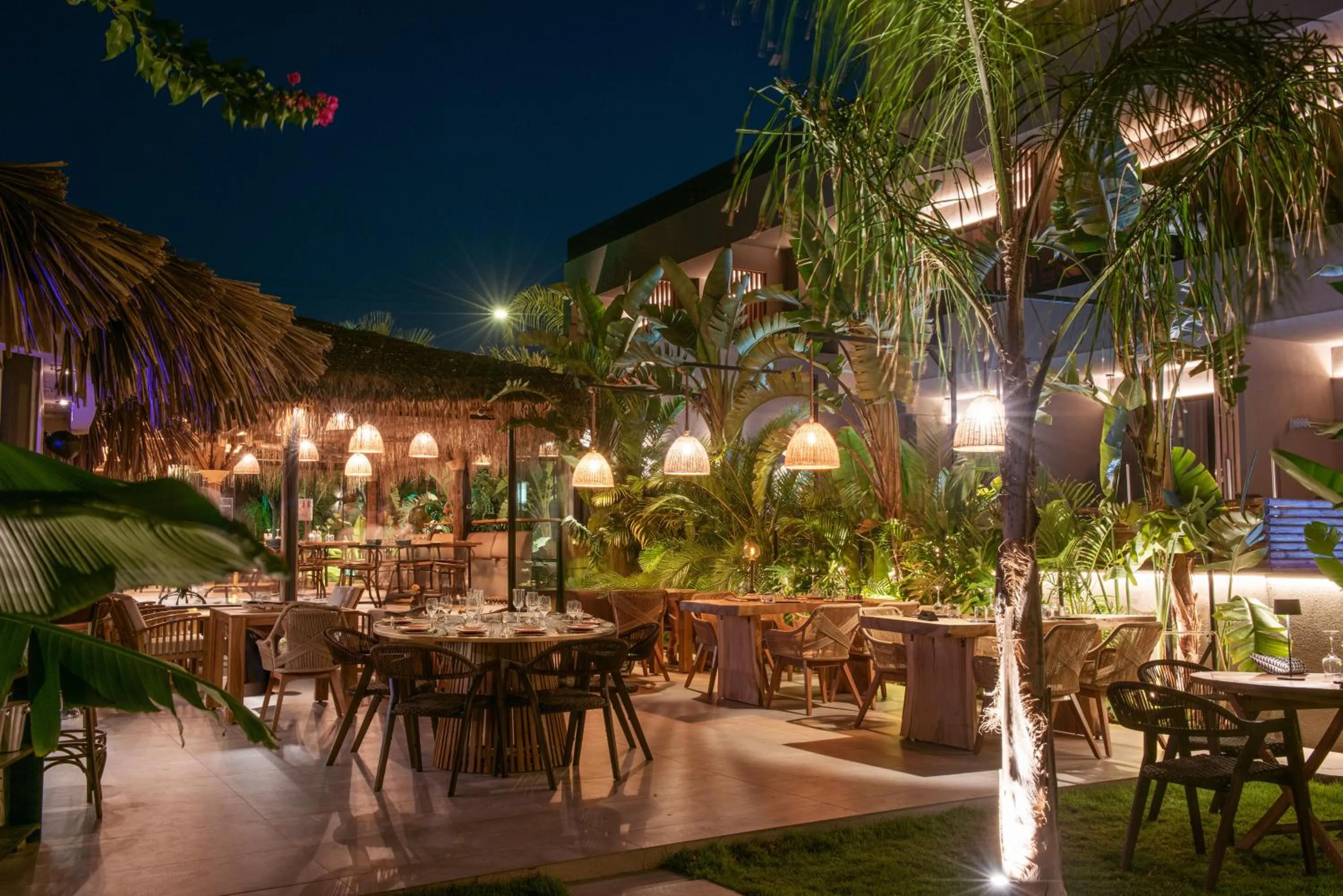 Restaurant/places to eat in Alsus Boutique Hotel - Adults Only