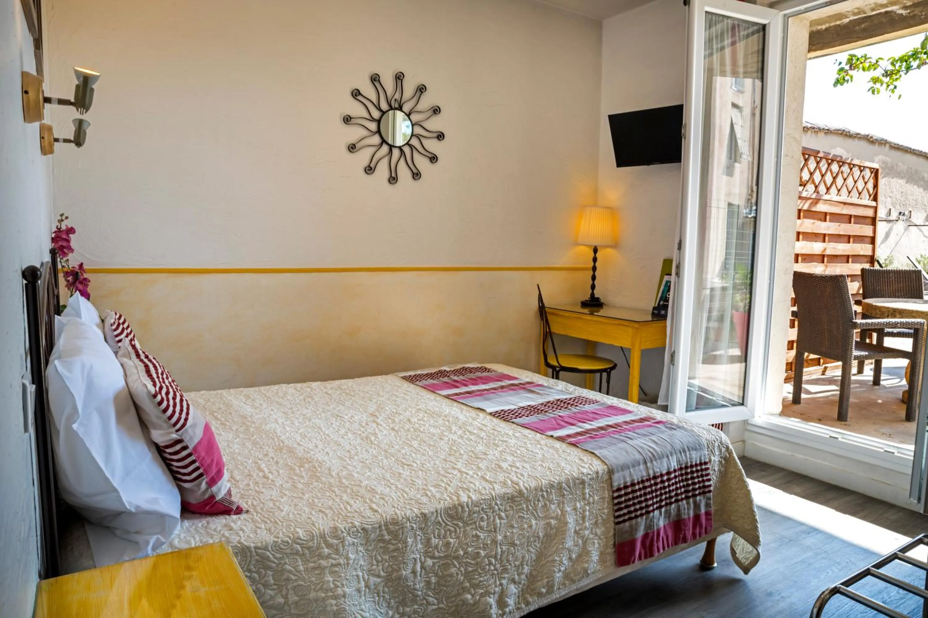 Bedroom, Bed in Hotel Toppin