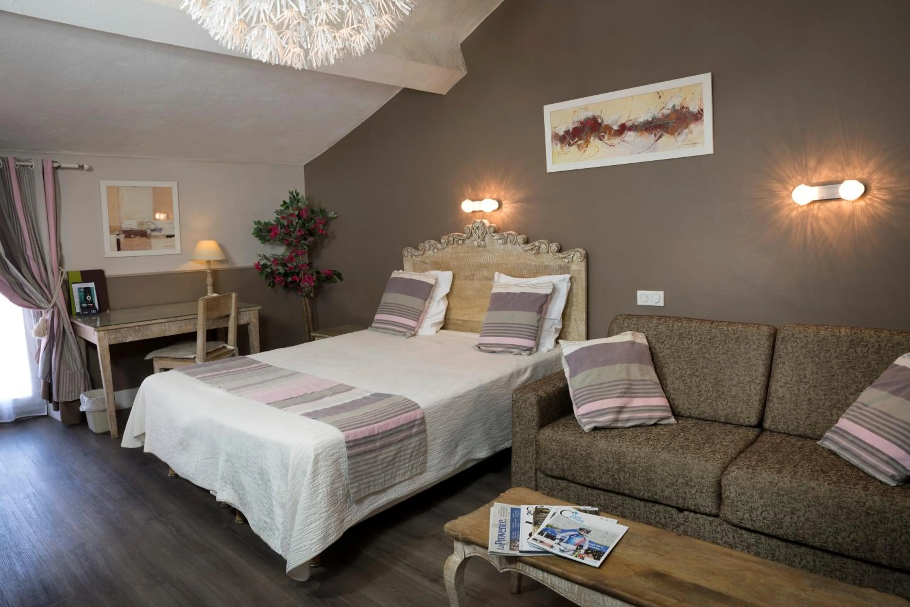 Bedroom, Bed in Hotel Toppin