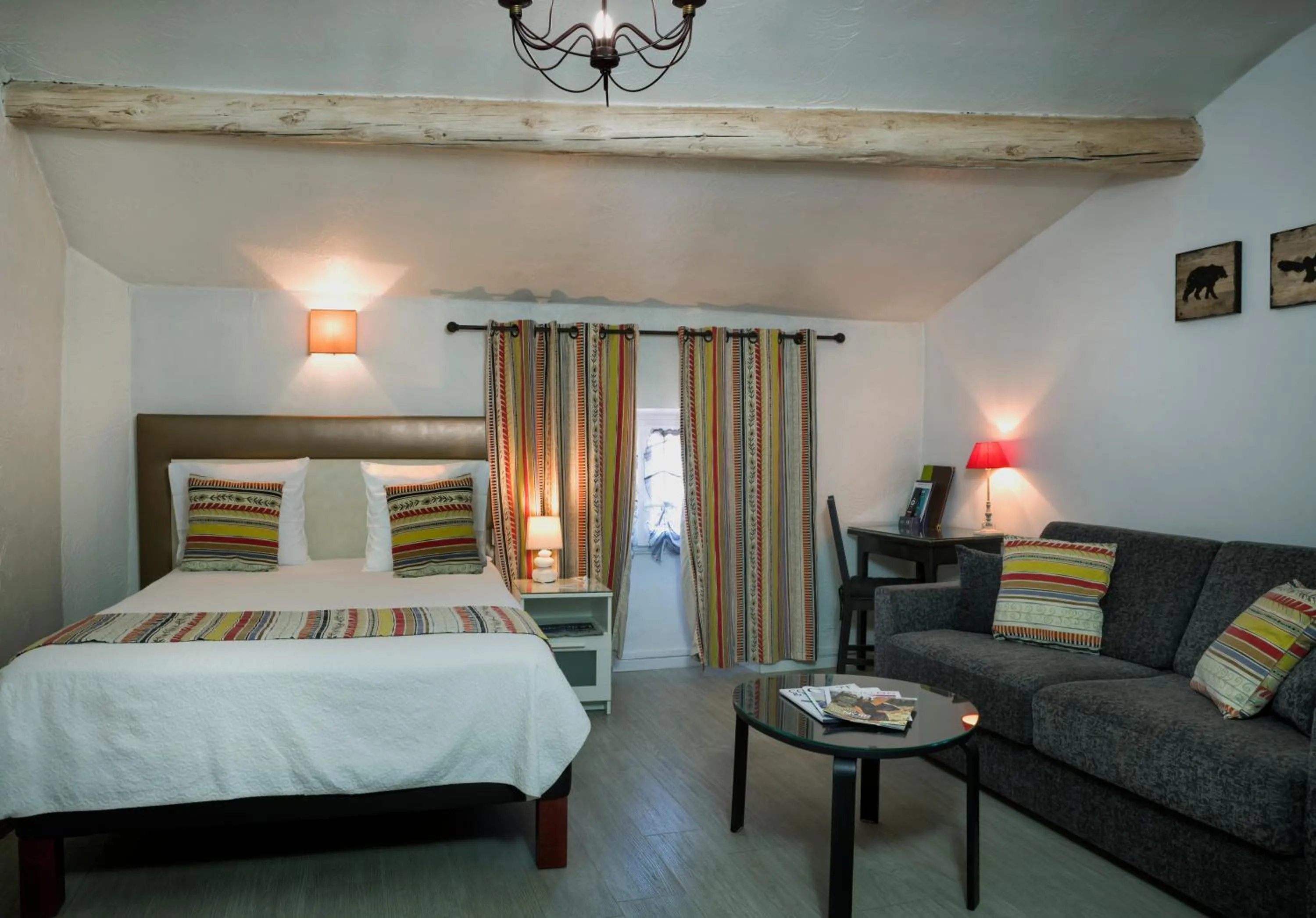 Bedroom, Bed in Hotel Toppin