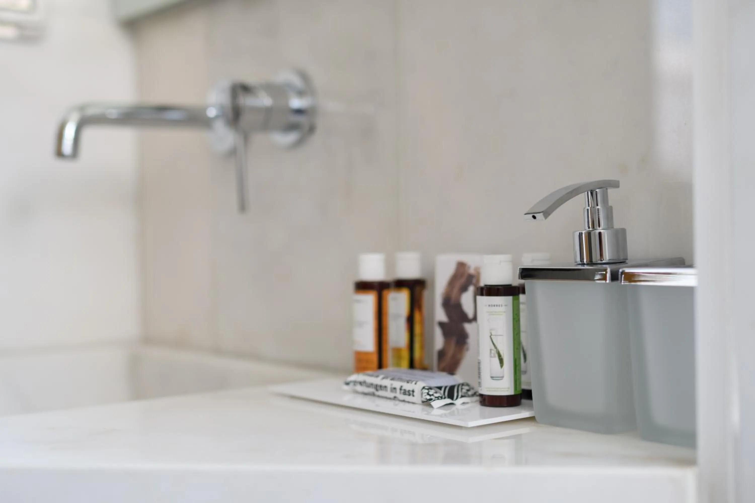 Bathroom in Fos DownTown Suites