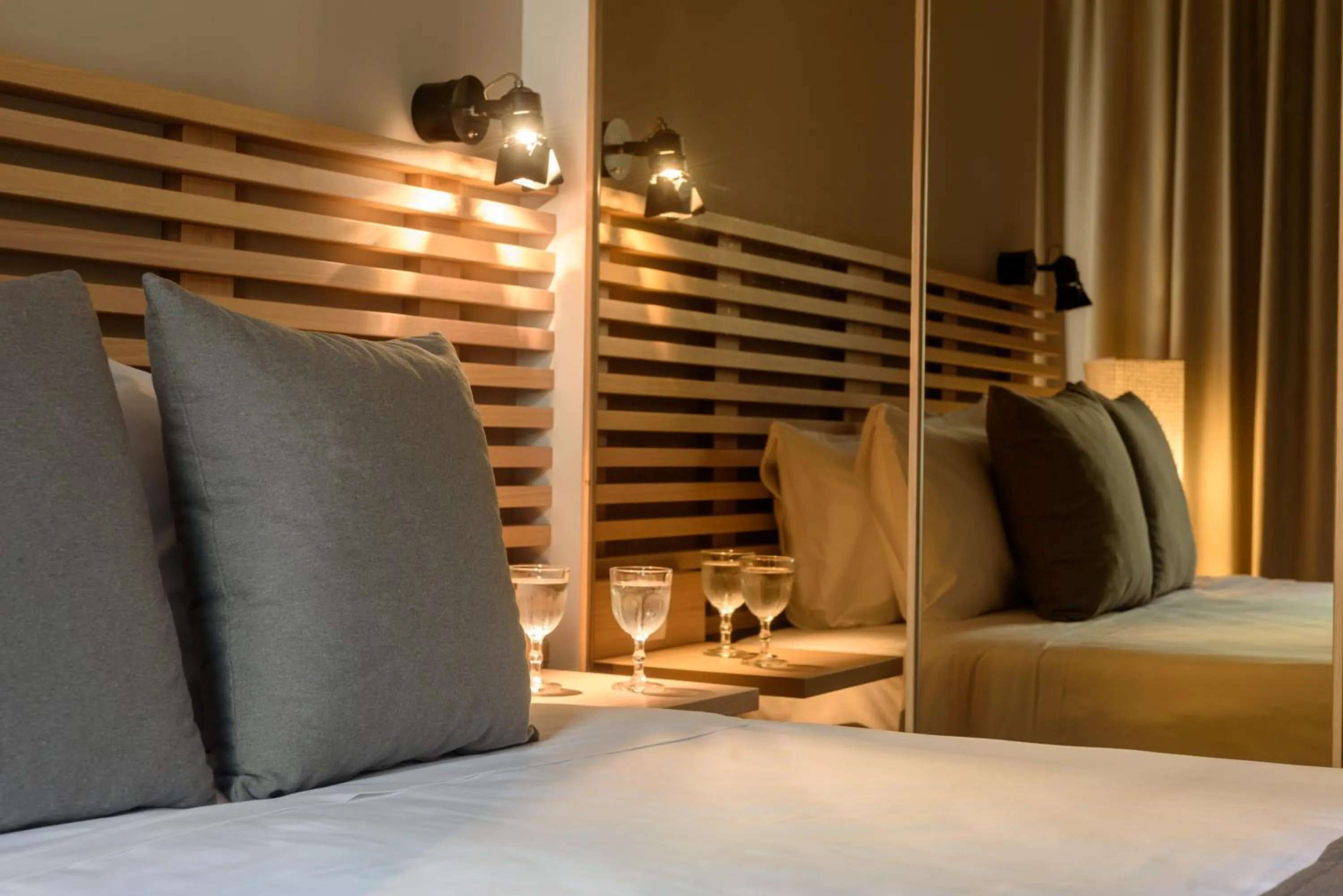 Bedroom, Bed in Fos DownTown Suites