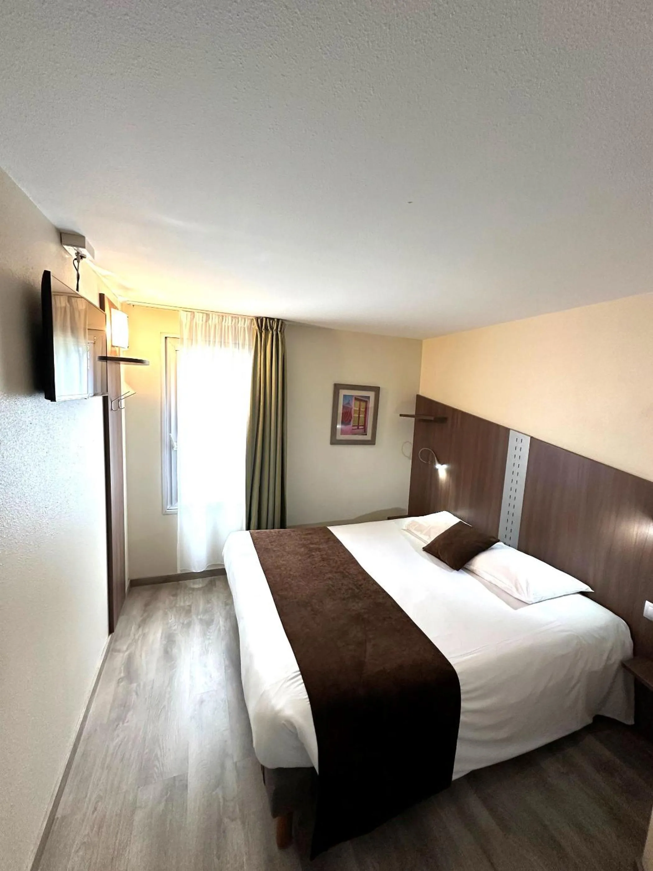 Photo of the whole room, Bed in Fasthotel Toulouse Blagnac Aéroport
