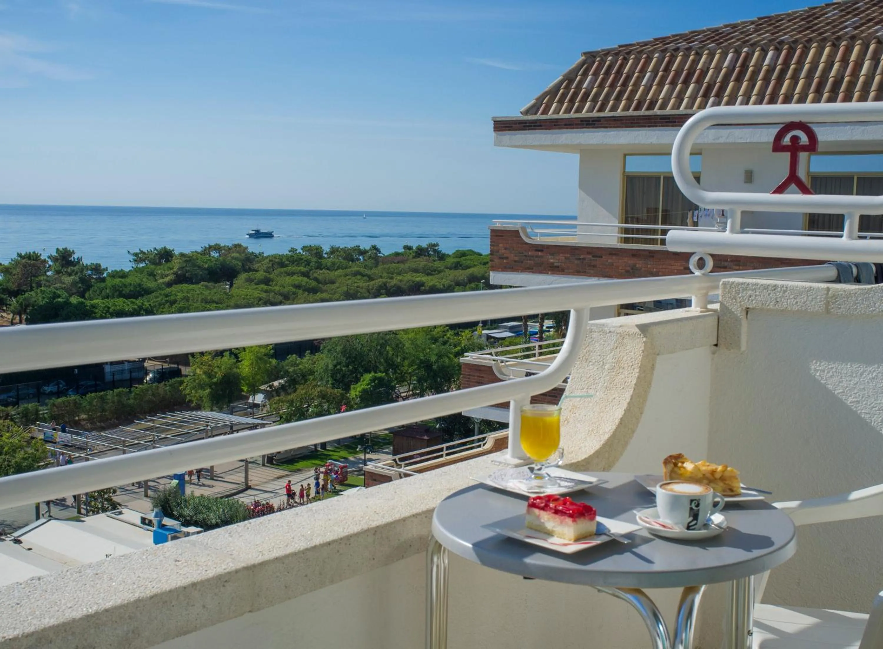 Sea view in Hotel Indalo Park