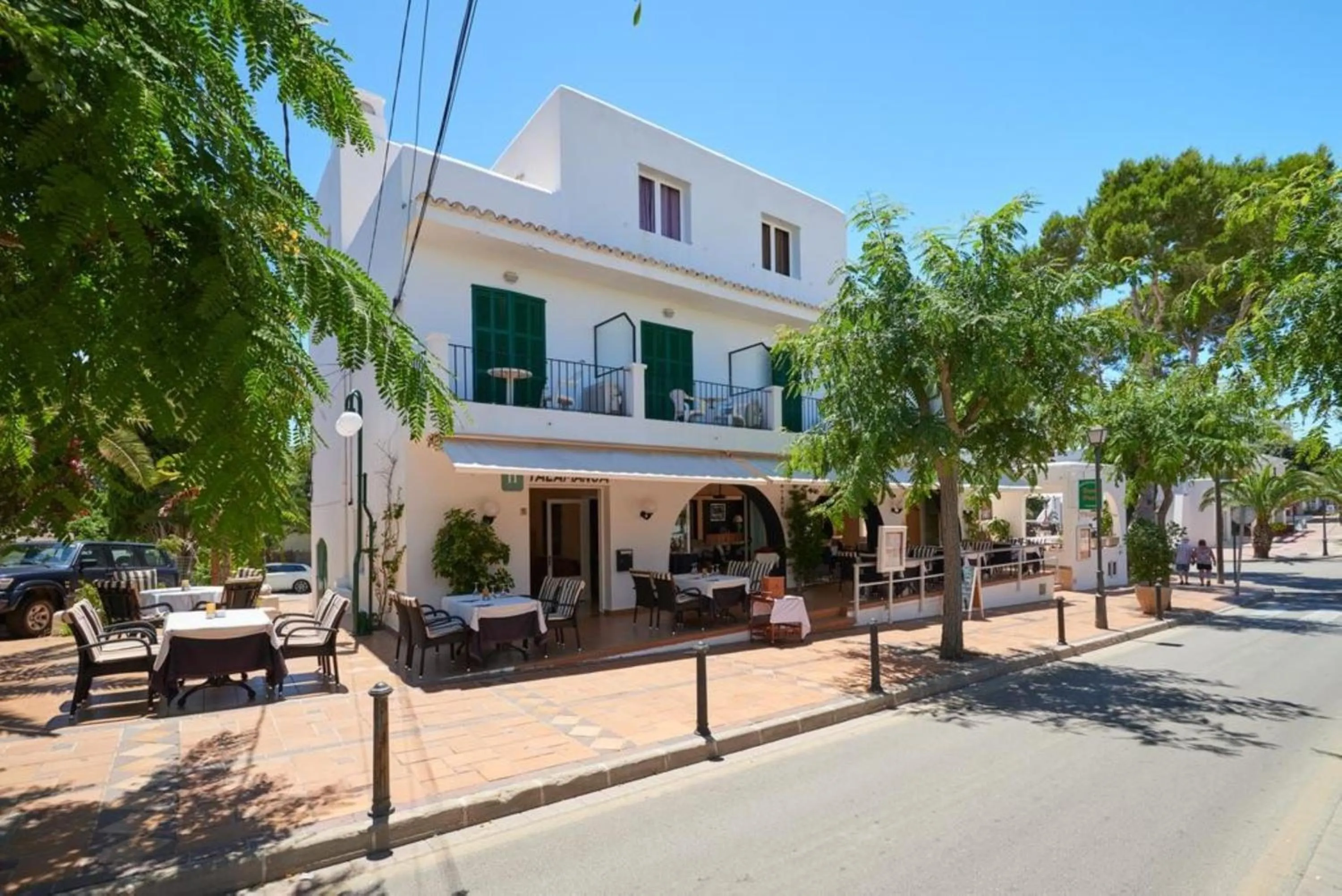 Property building in Hostal Talamanca