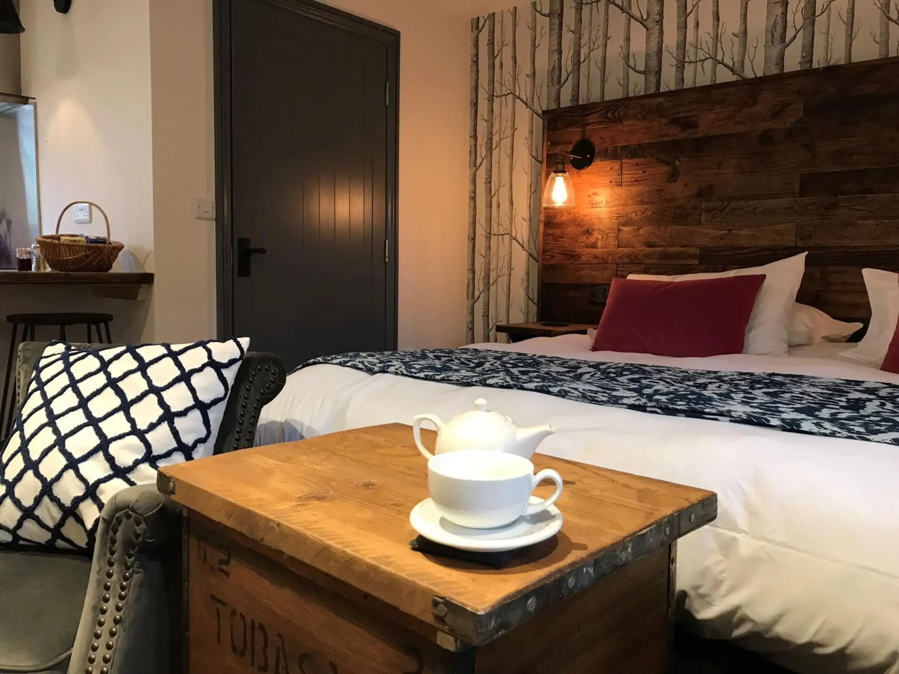 Deluxe One-Bedroom Apartment in The Crown, Hutton le Hole Deluxe One-Bedroom Apartment in The Crown, Hutton le Hole