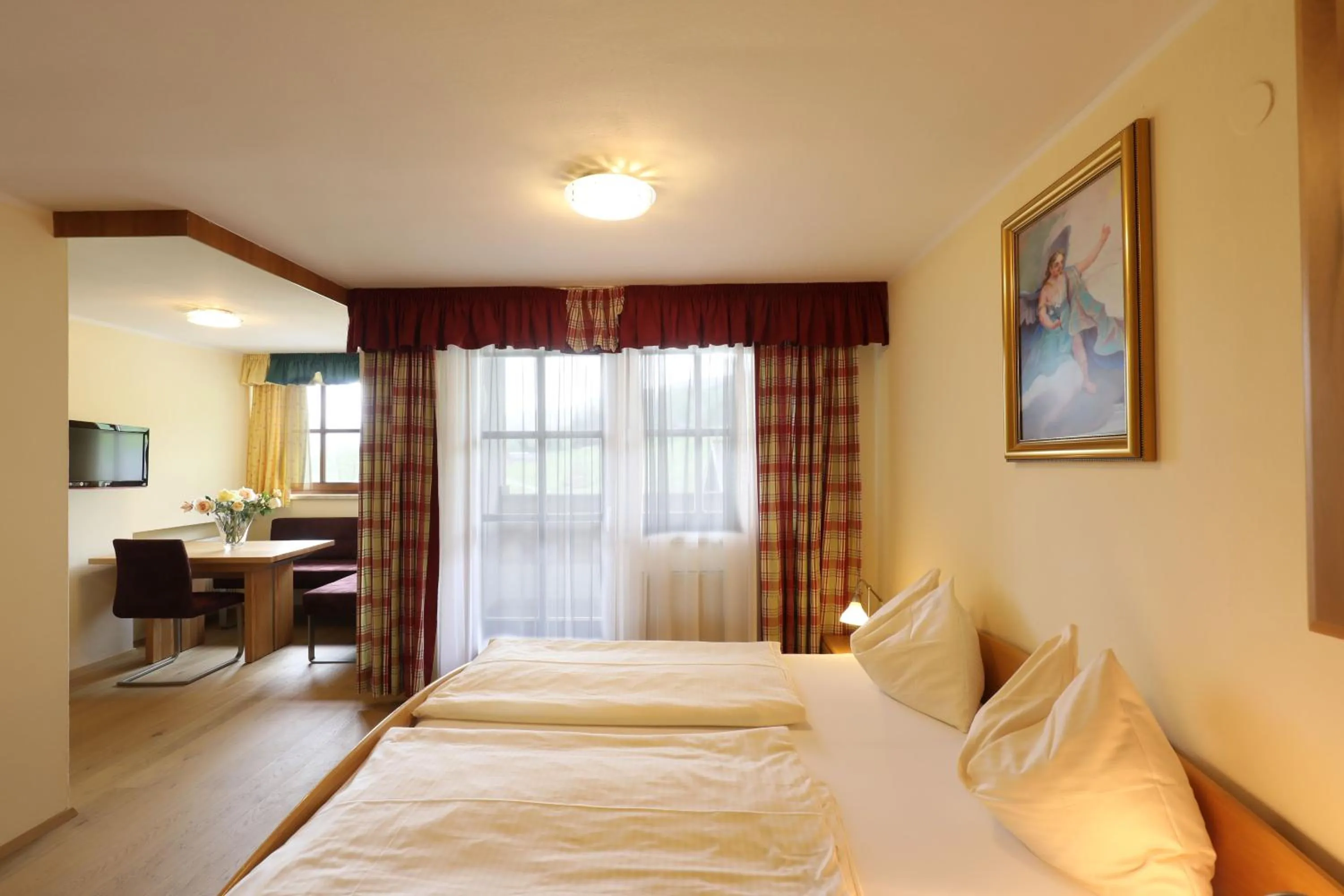 Bed in Hotel Garni Dorferwirt am Irrsee