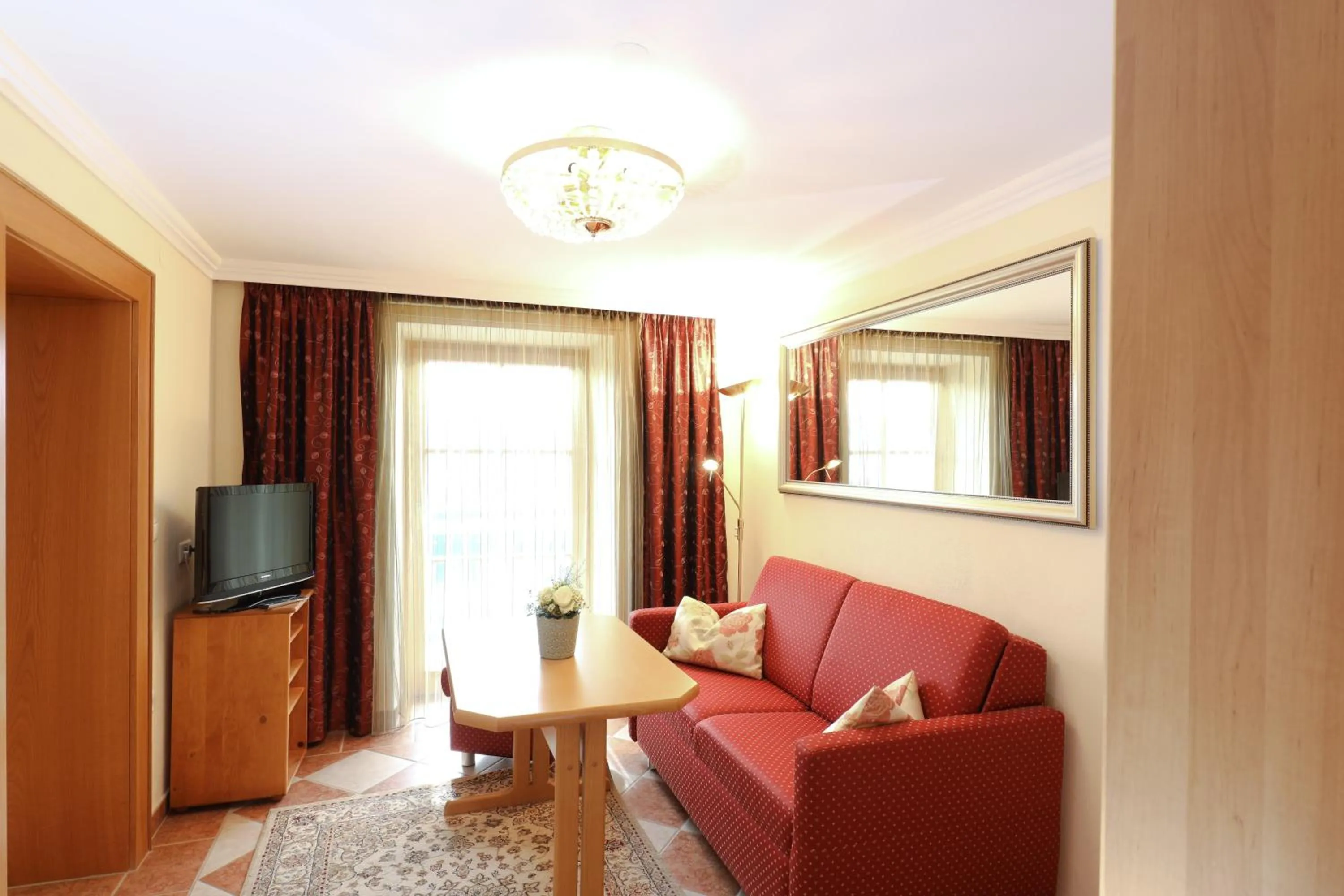 Living room in Hotel Garni Dorferwirt am Irrsee