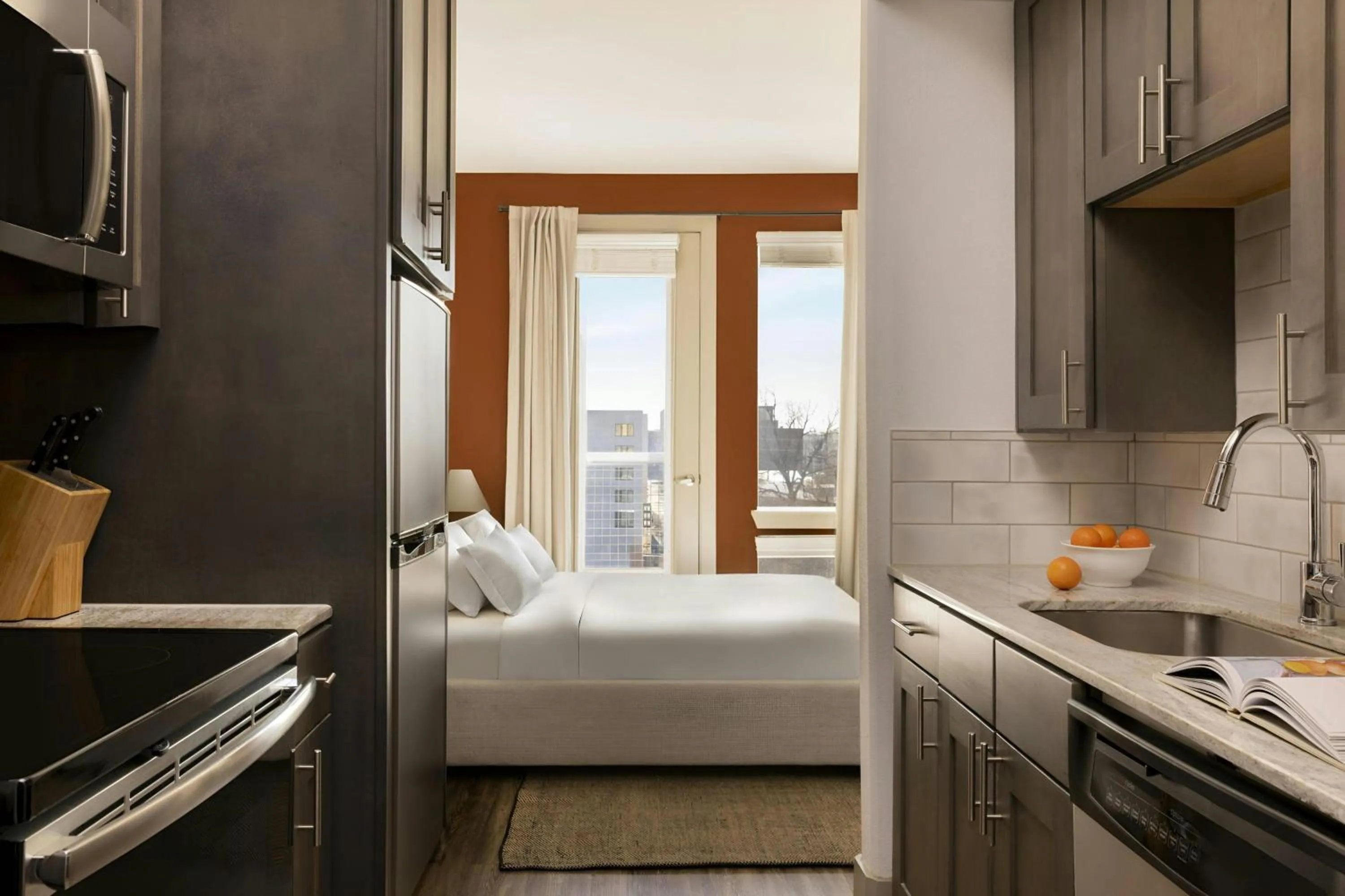 Kitchen or kitchenette, Bed in Sonder by Marriott Bonvoy East 5th Apartments East Austin