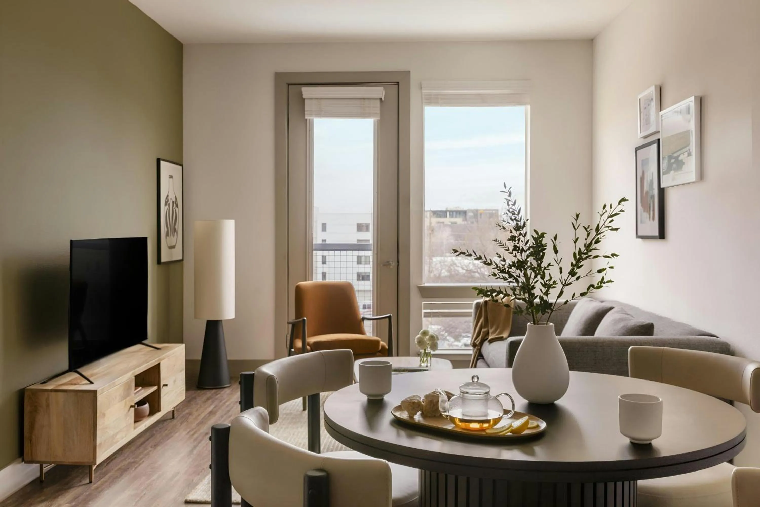 Living room in Sonder by Marriott Bonvoy East 5th Apartments East Austin