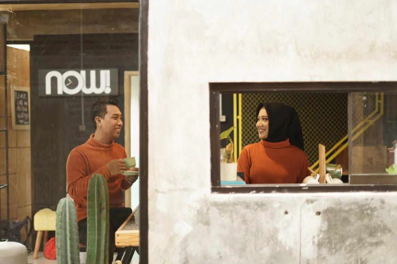 Breakfast in Happy House Bromo backpacker