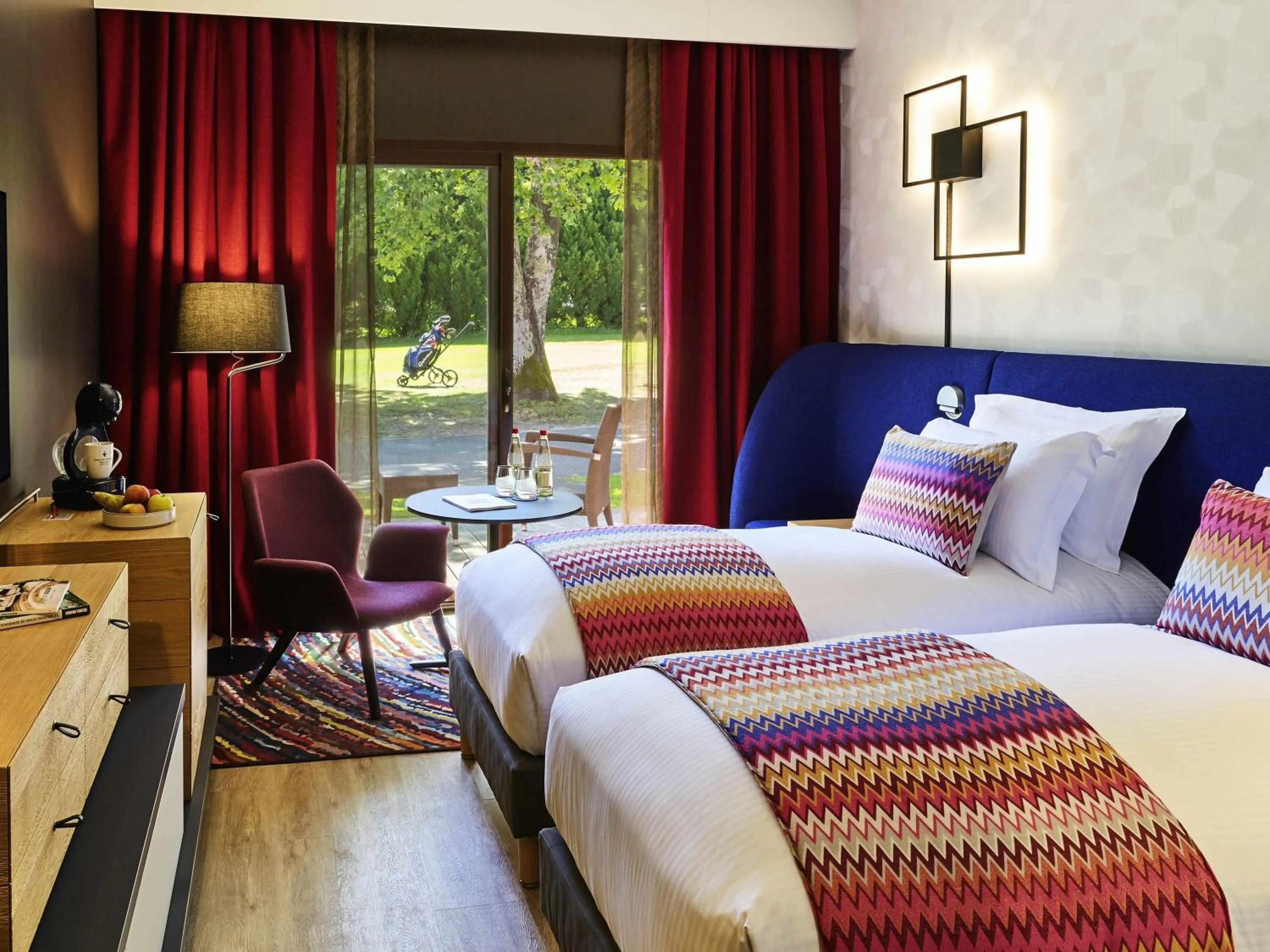 Bedroom, Bed in Cabot Hotel Bordeaux - MGallery Collection