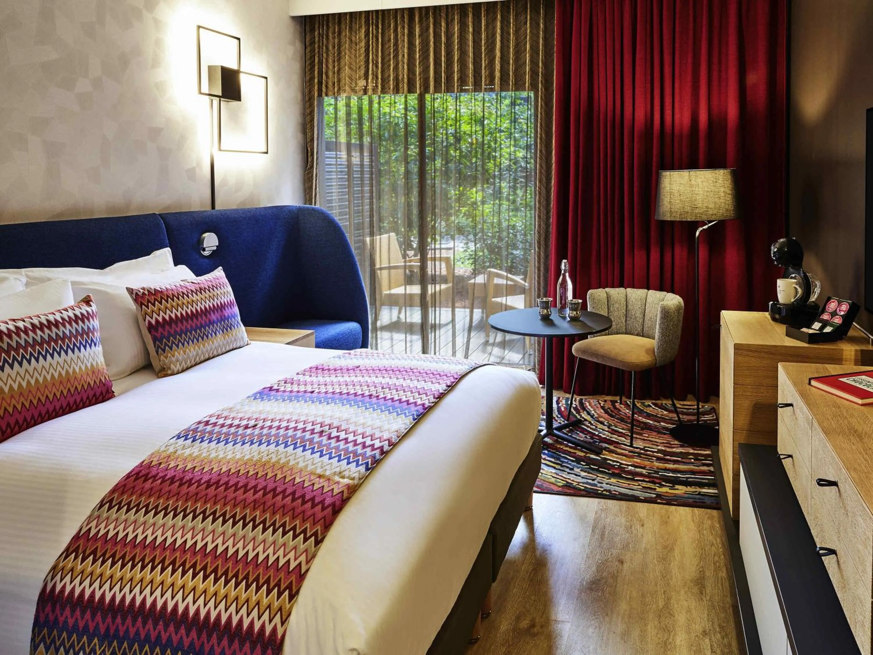 Bedroom, Bed in Cabot Hotel Bordeaux - MGallery Collection