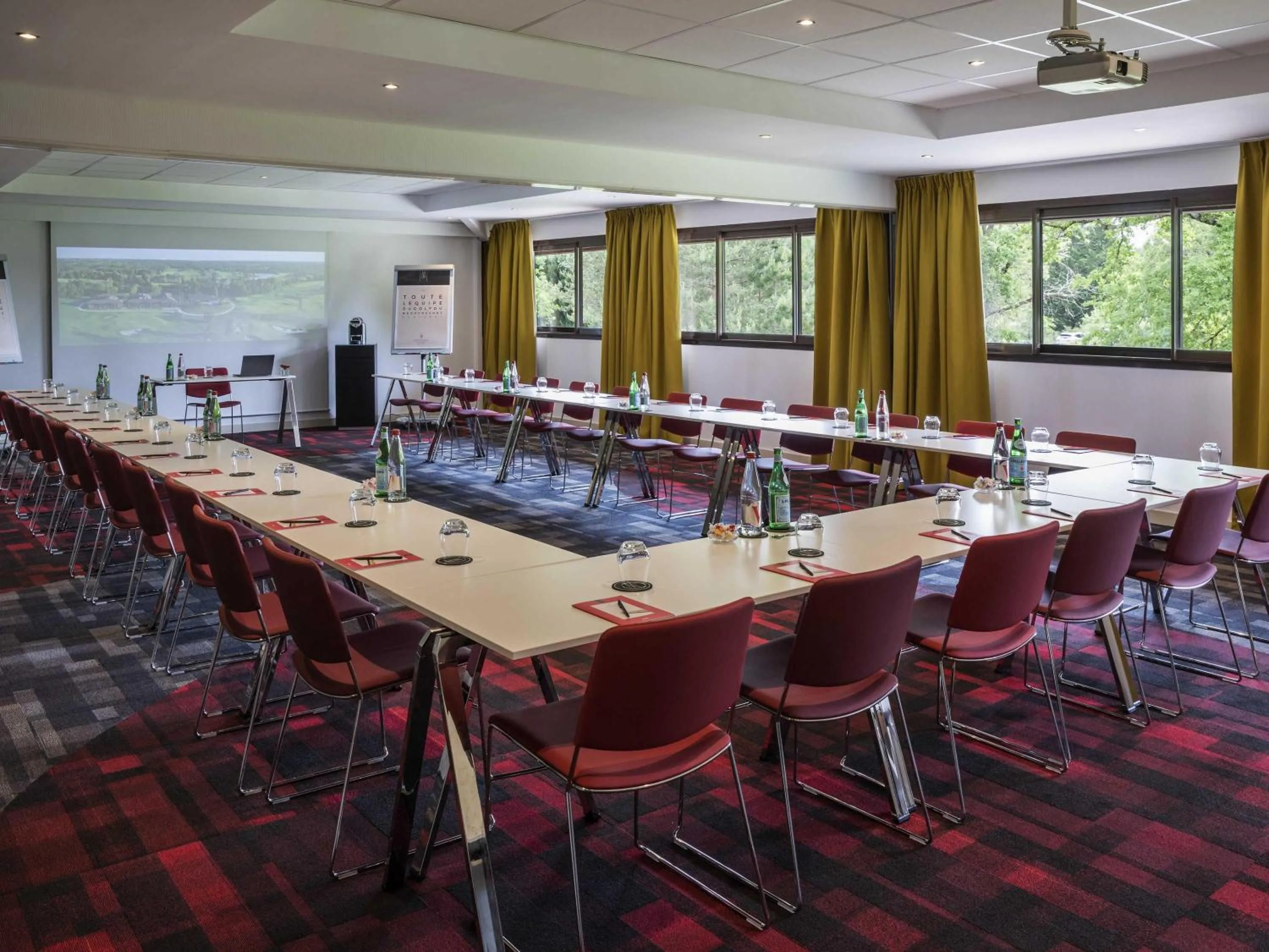 Meeting/conference room in Cabot Hotel Bordeaux - MGallery Collection
