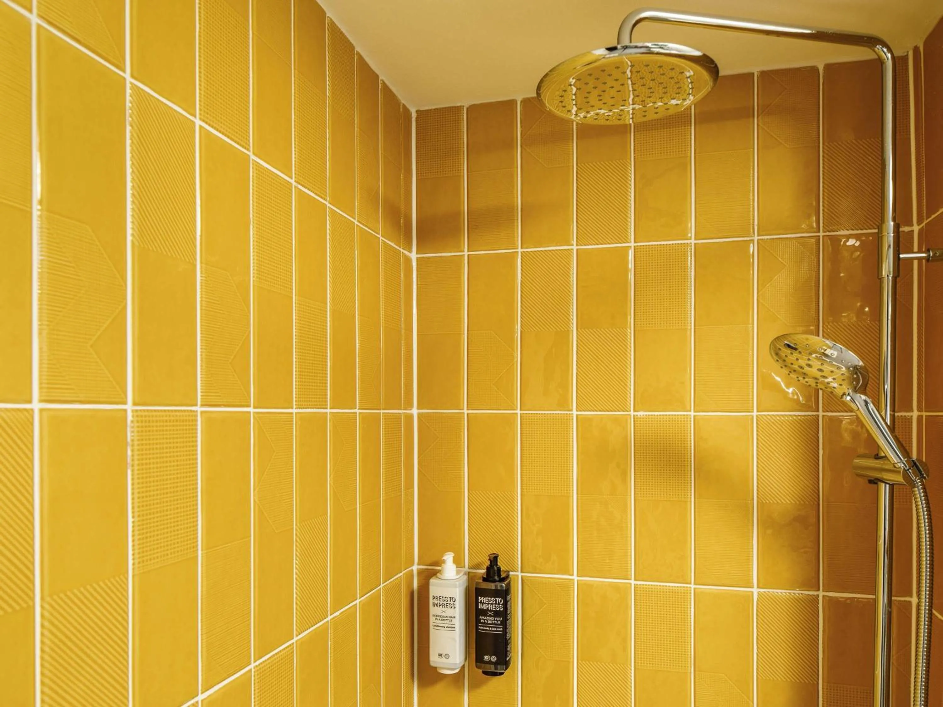 Bedroom in ibis Styles Birmingham Centre