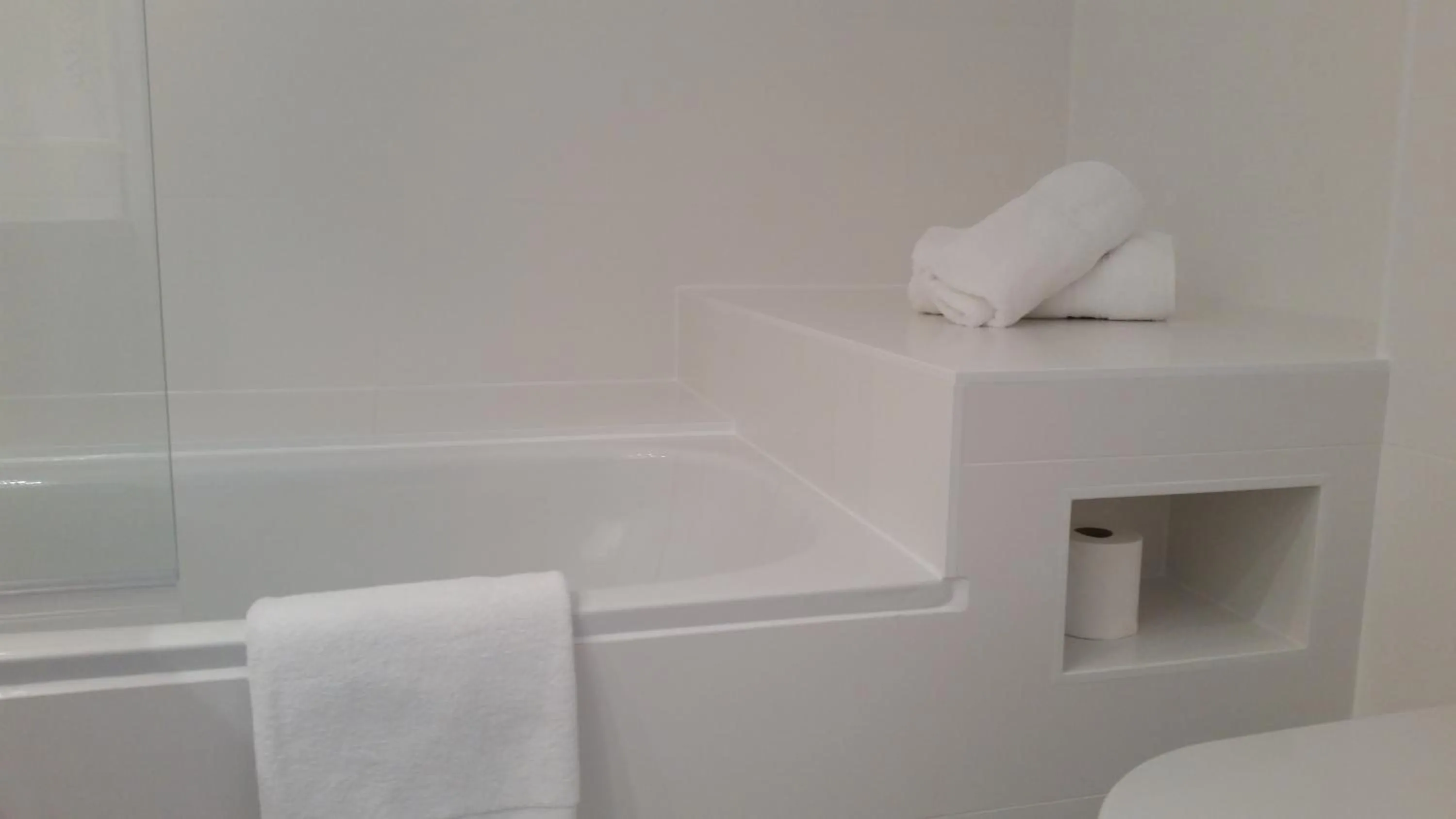 Bathroom in Les Jardins D'Adalric