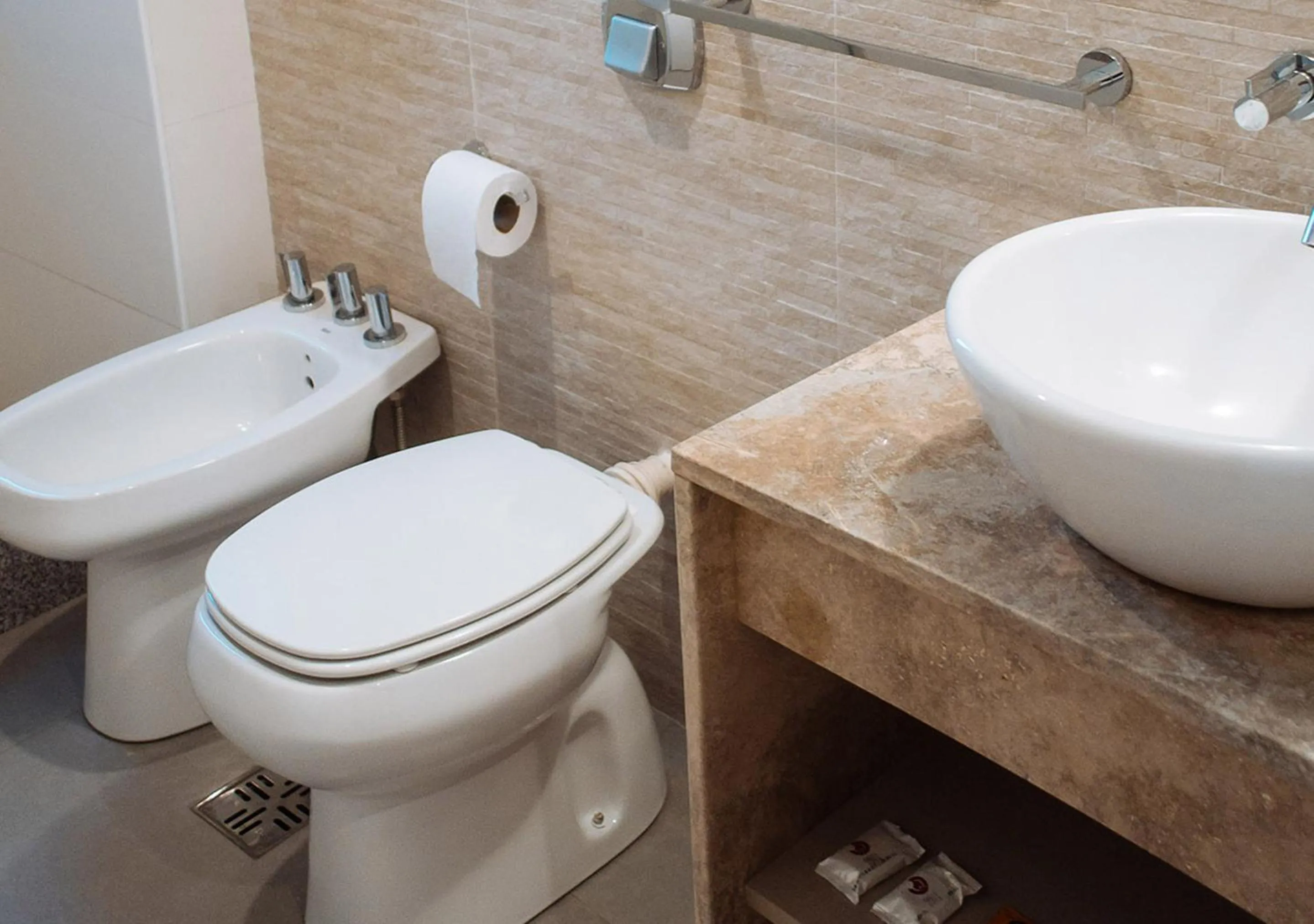 Bathroom in Apart Hotel Quijote by DOT Suites