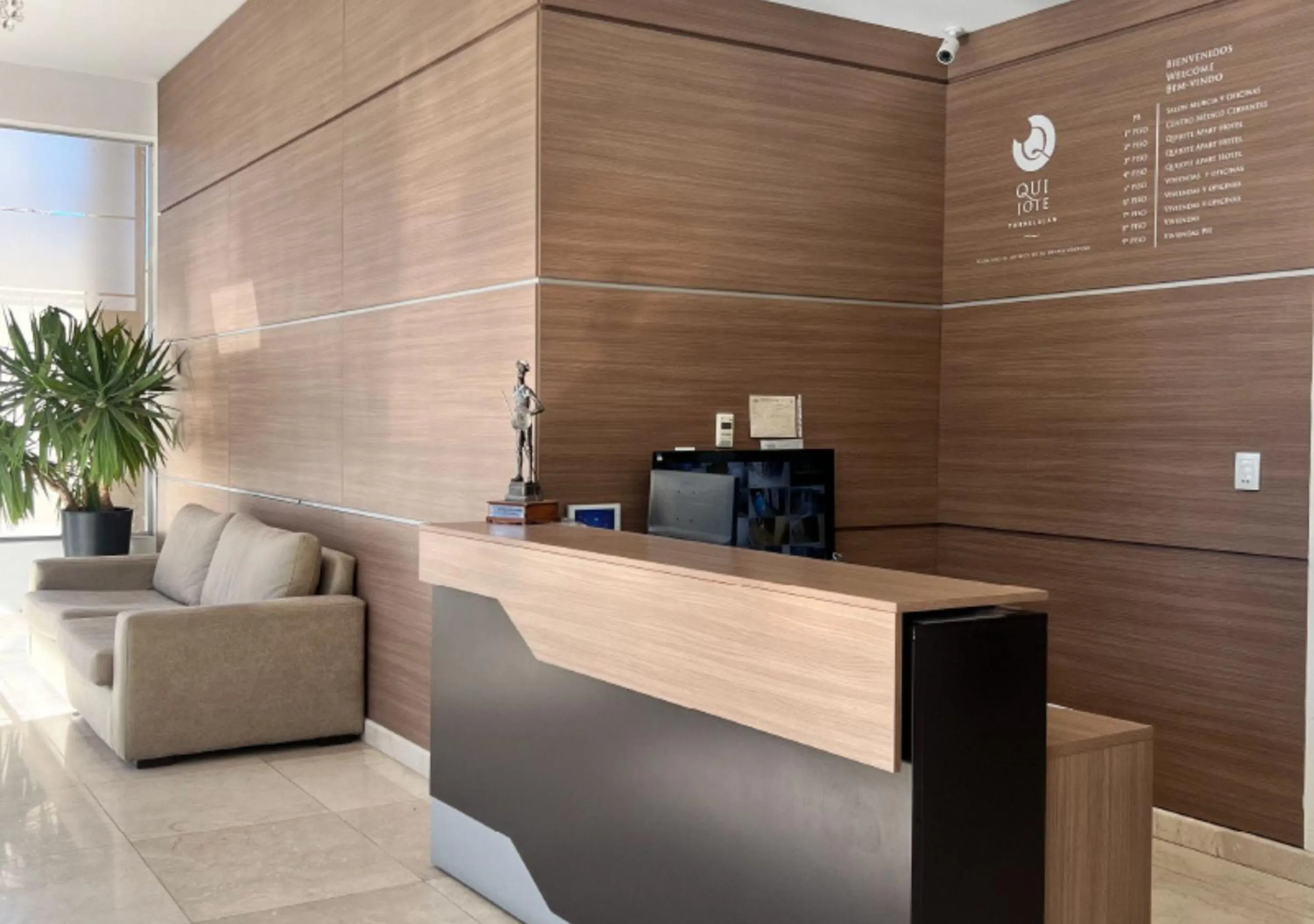 Apart Hotel Quijote by DOT Suites