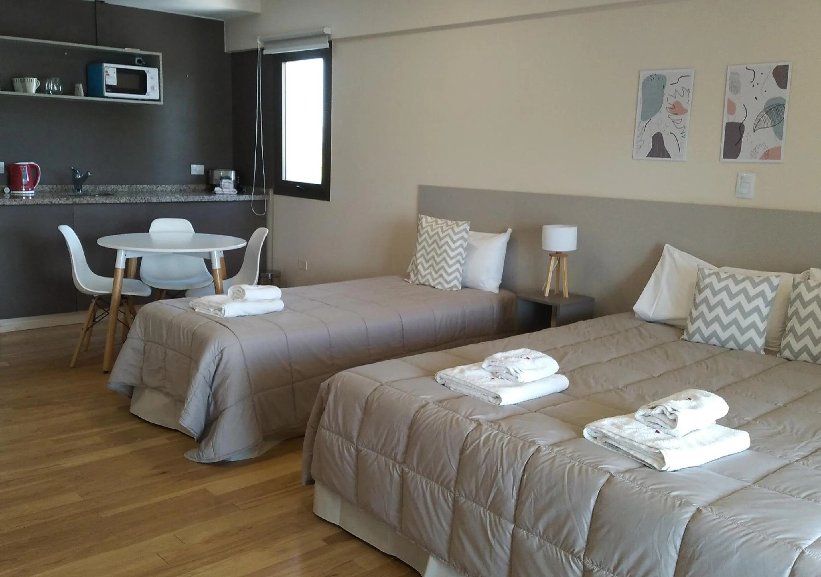 Photo of the whole room, Bed in Apart Hotel Quijote by DOT Suites