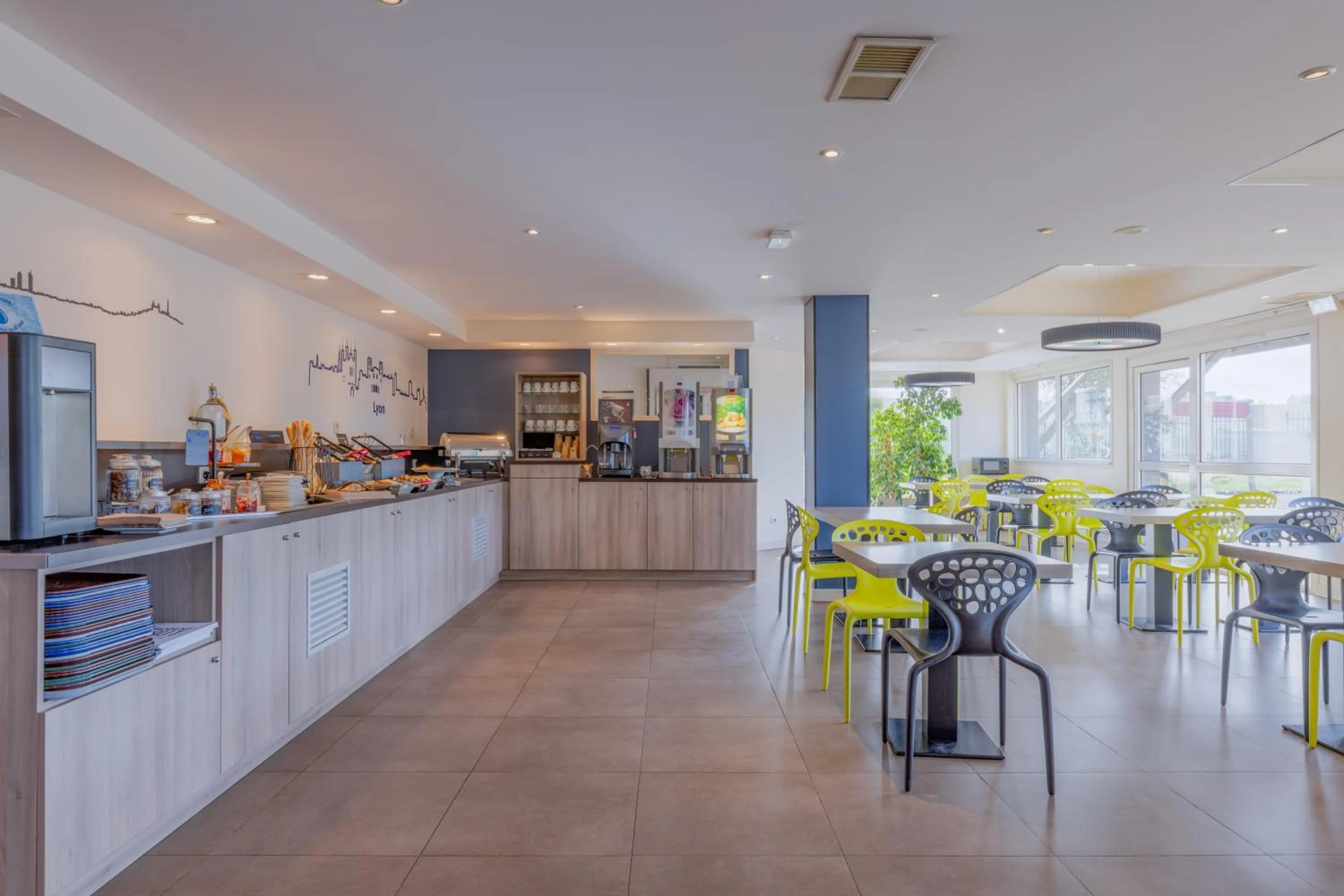 Breakfast in Kyriad Lyon Est - Saint Bonnet De Mure