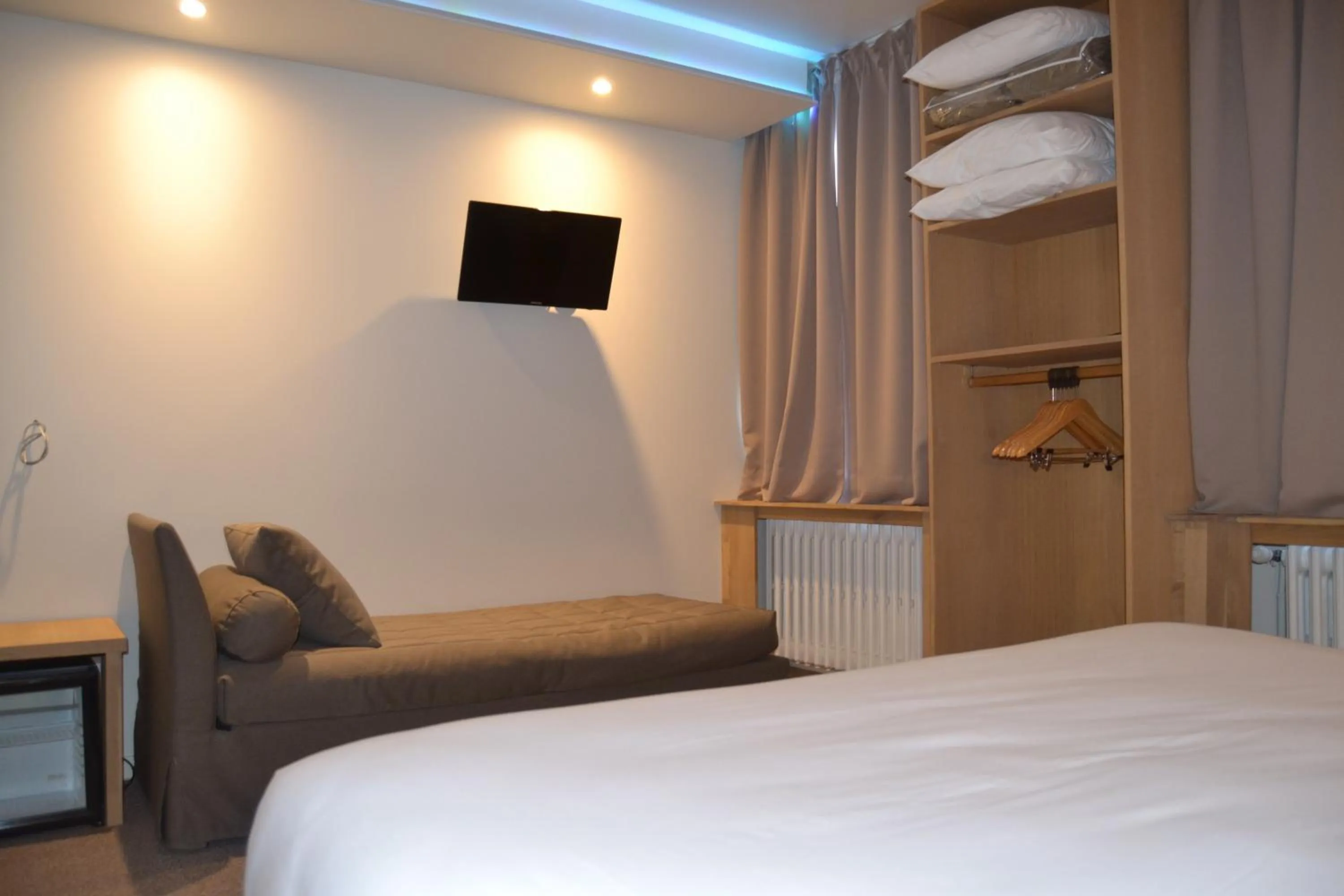 Bed in Cit'Hotel De Harlay